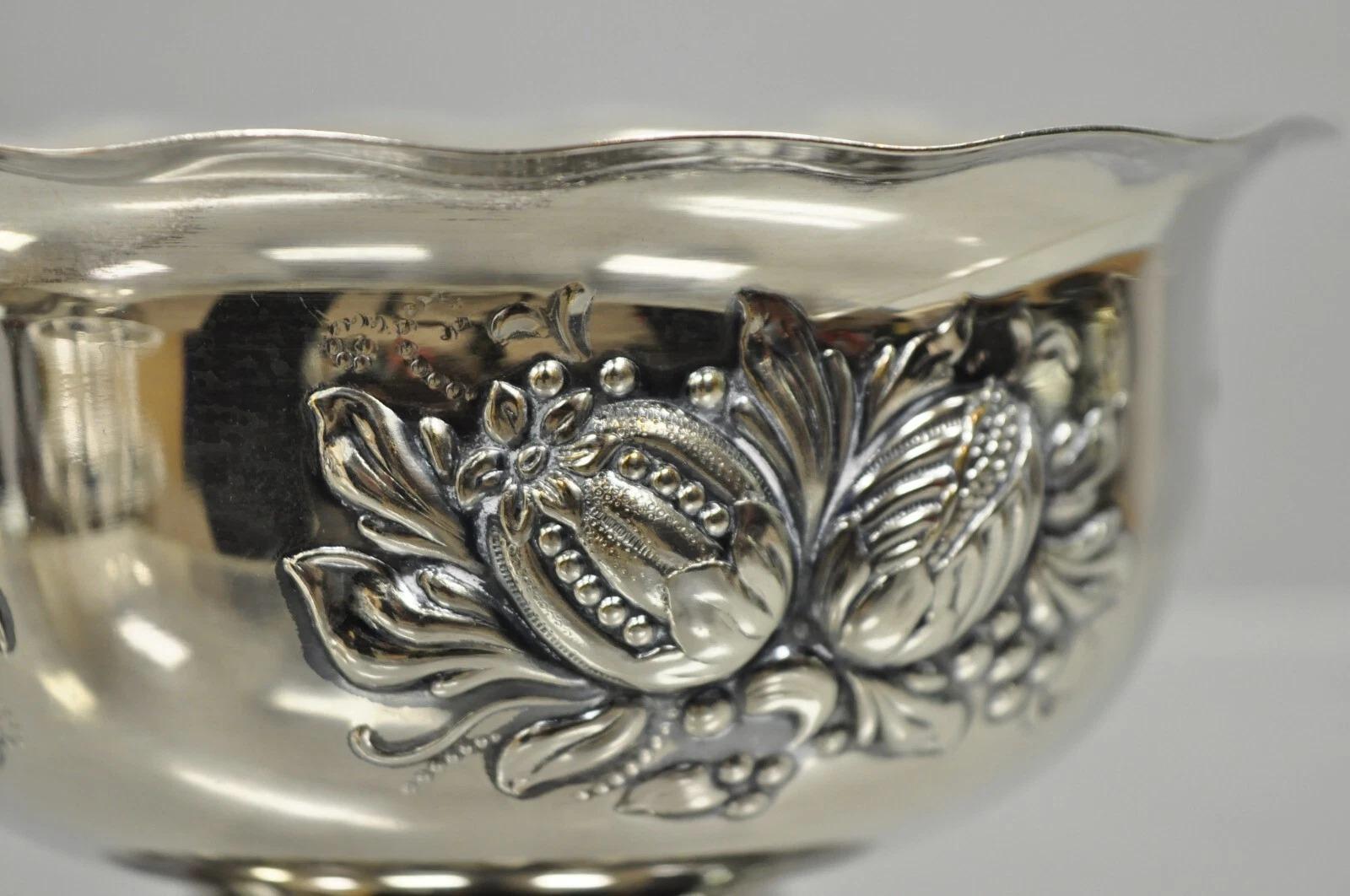 Antico piatto Primans Sweden placcato in argento Repousse Nut Candy Small Dishl in vendita 3