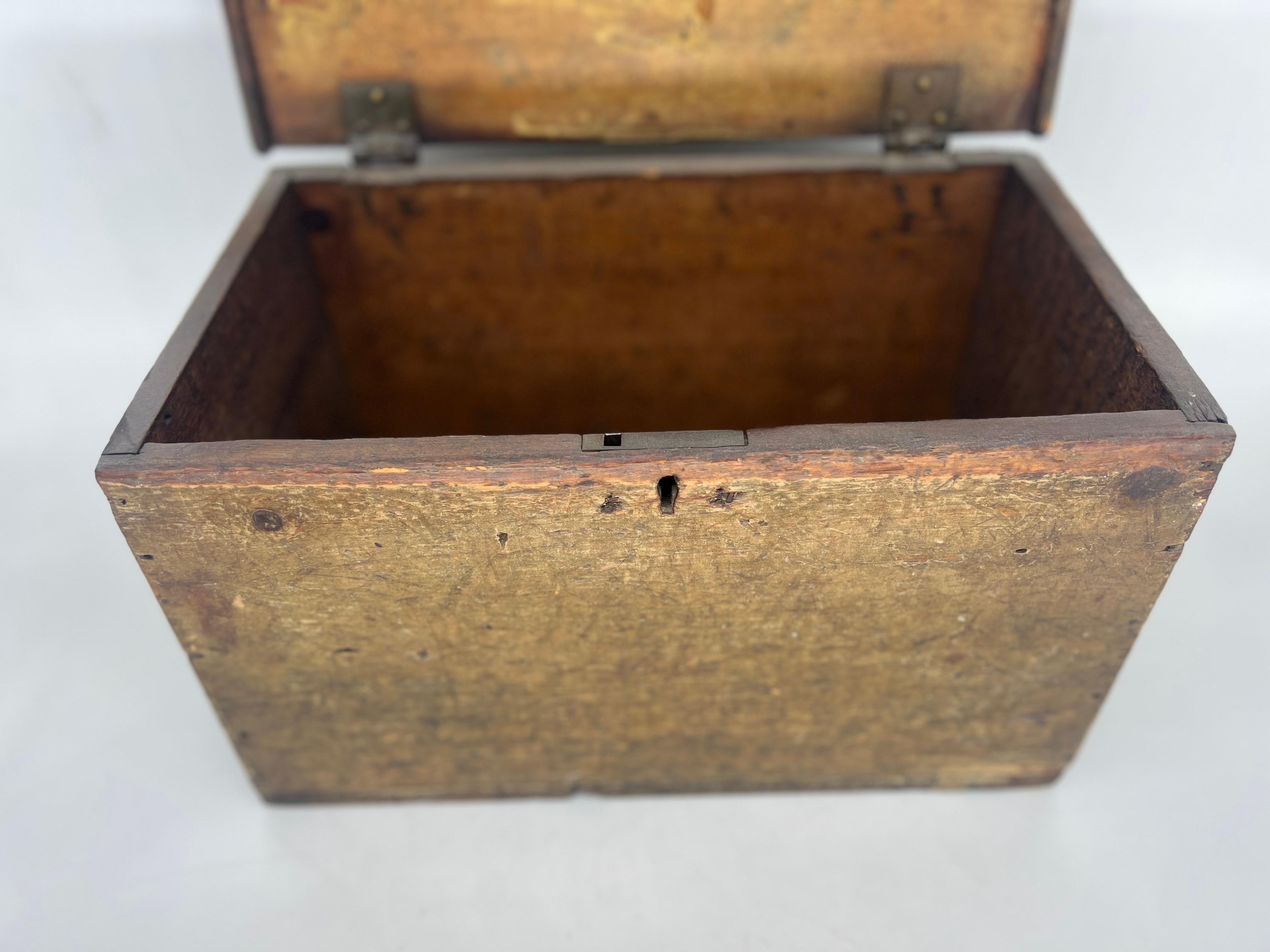 Antique Primitive American Paint Decorated Tool or Document Storage Box For Sale 5