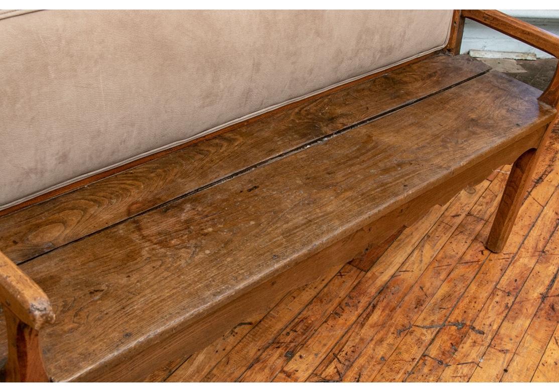Antique Rustic Bench with Side Drawer In Good Condition In Bridgeport, CT