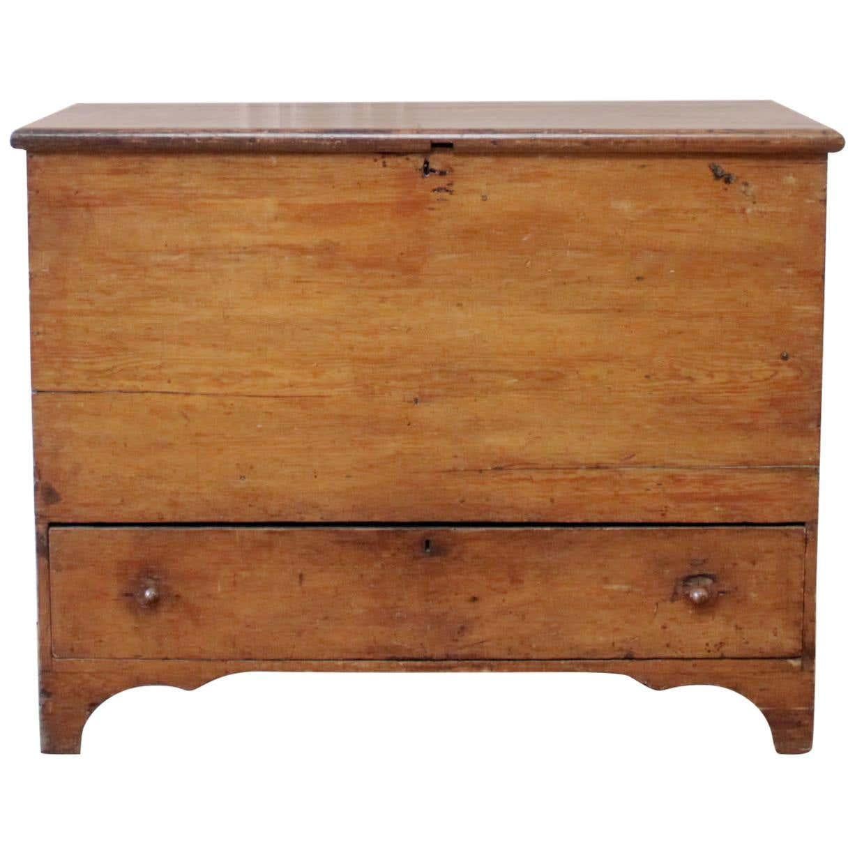 Antique primitive blanket chest entry table
This Primitive blanket chest we love as an entry or just as a commode table in any room.
Solid handmade, in a medium distressed stain, the top opens up (does not lock) hardware is still present. The