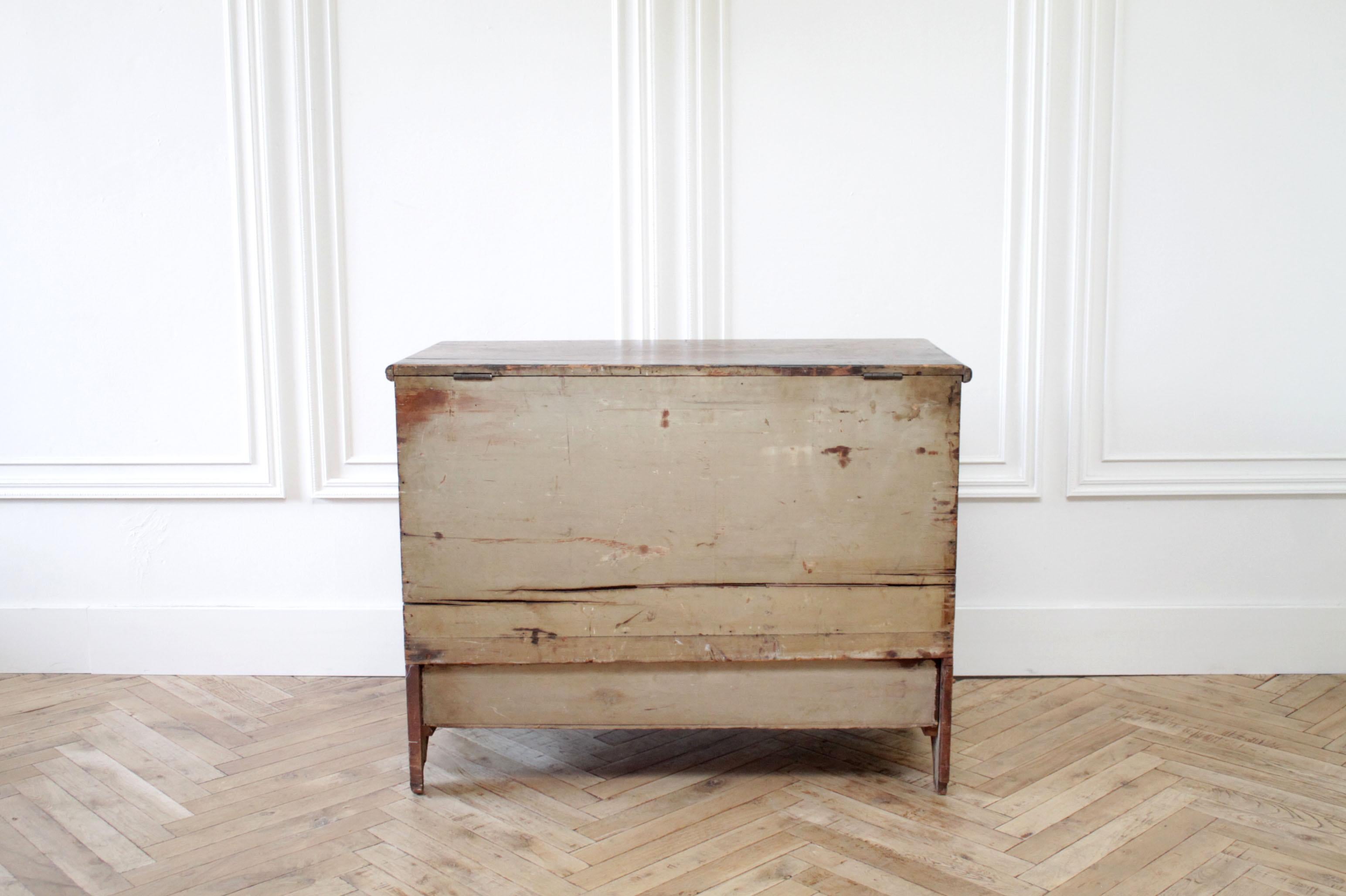 Antique Primitive Blanket Chest or Commode In Good Condition In Old Town Orange, CA