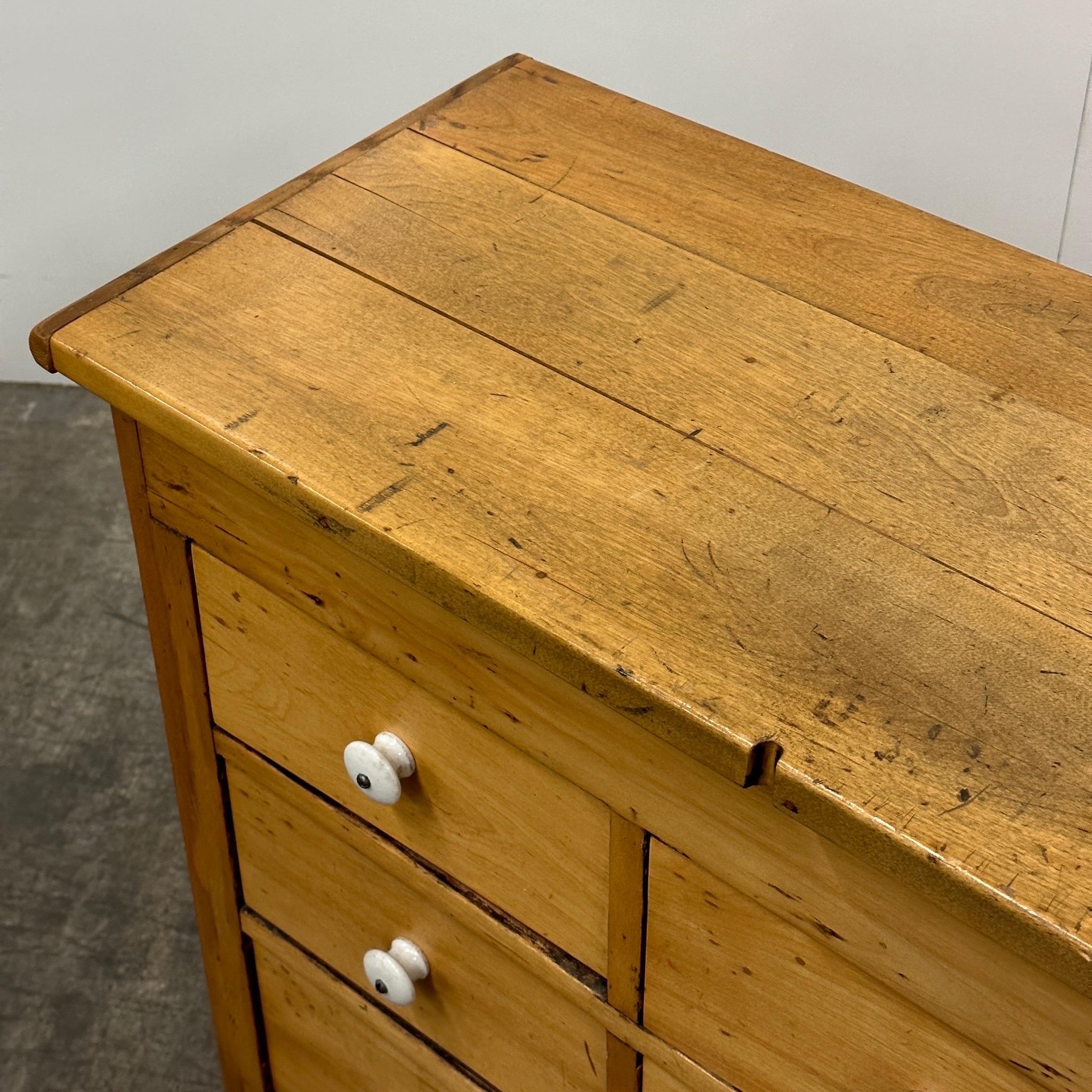 Antique Primitive Cabinet/Credenza In Good Condition For Sale In Chicago, IL