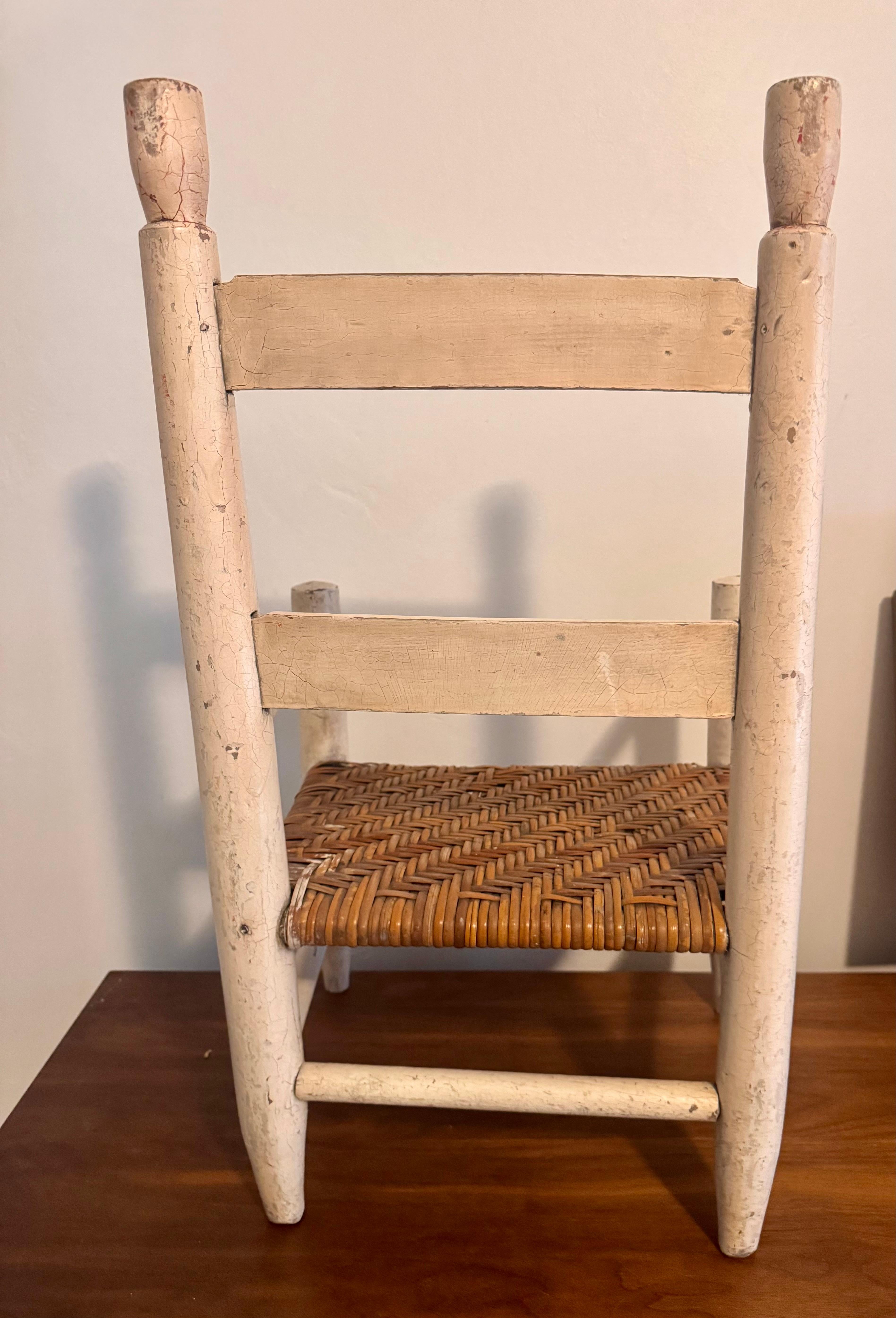 20ième siècle Chaise primitive ancienne à dossier en échelle pour Child Splint Weave en vente