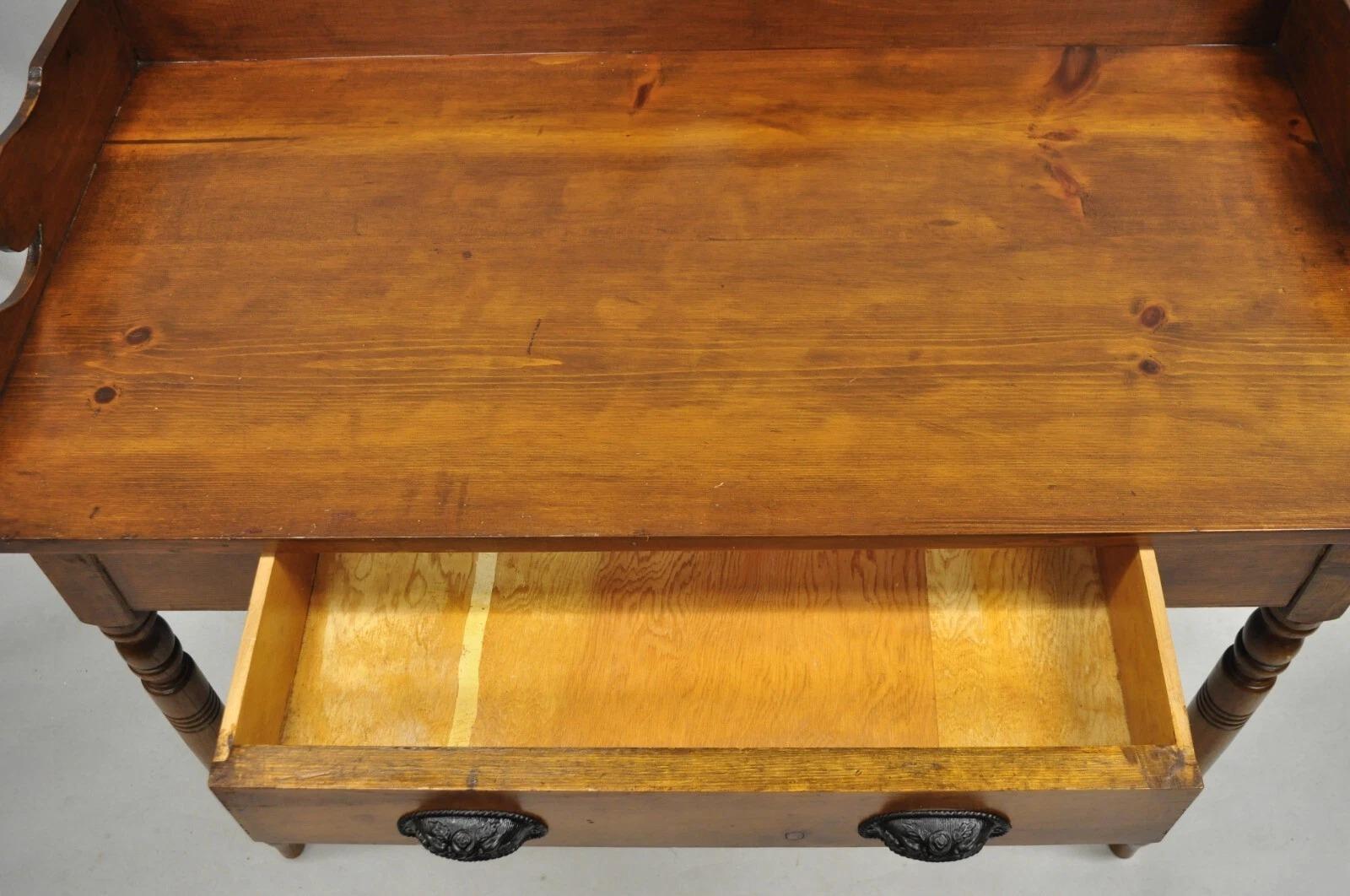 Antique Primitive Colonial Pine Wood 1 Drawer Work Table Desk w/ Backsplash In Good Condition For Sale In Philadelphia, PA