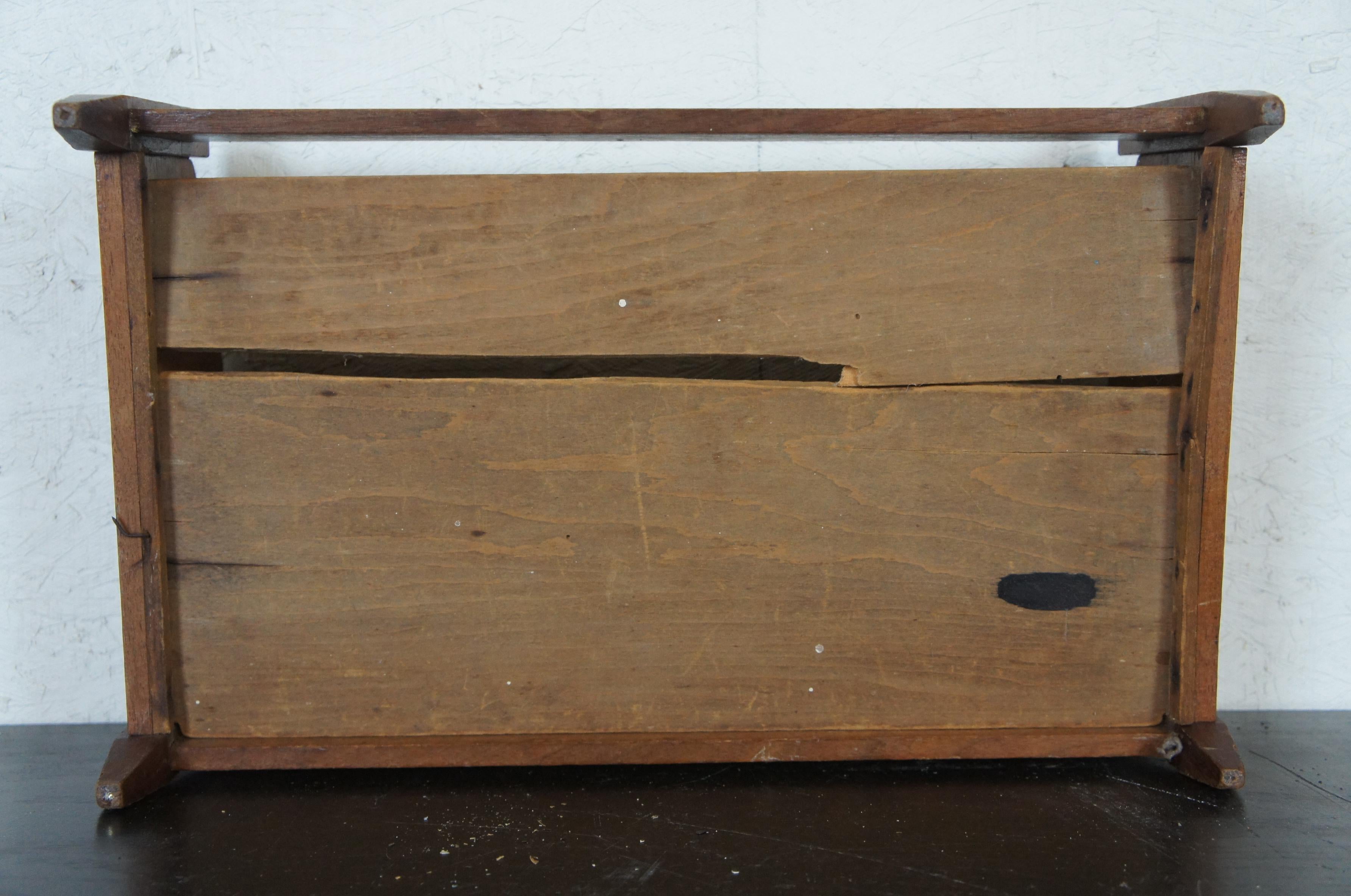 Antique Primitive Early American Miniature Salesman Sample Walnut Doll Bed In Good Condition In Dayton, OH