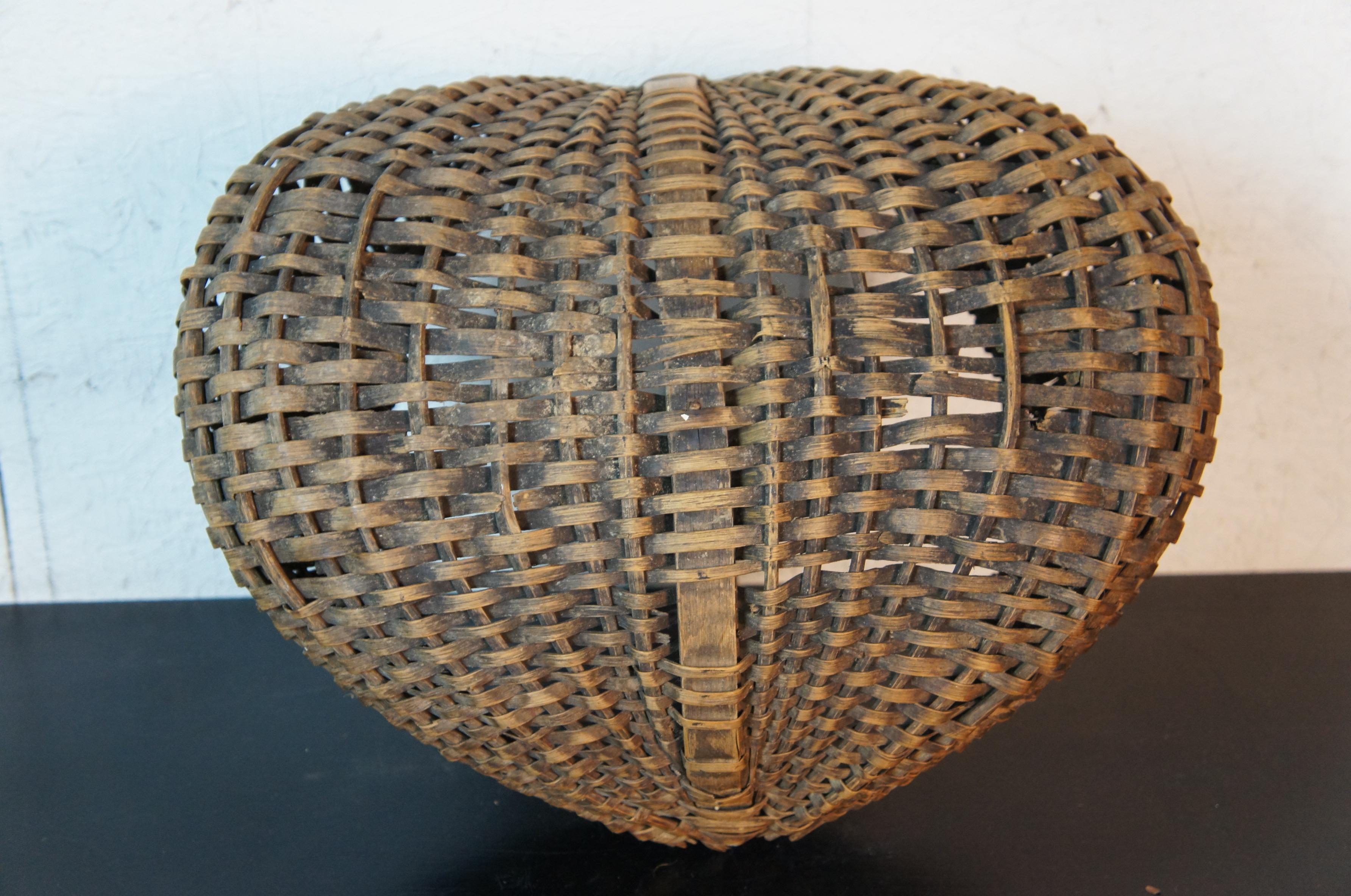 20th Century Antique Hand Woven Country Farmhouse Buttocks Butt Egg Basket