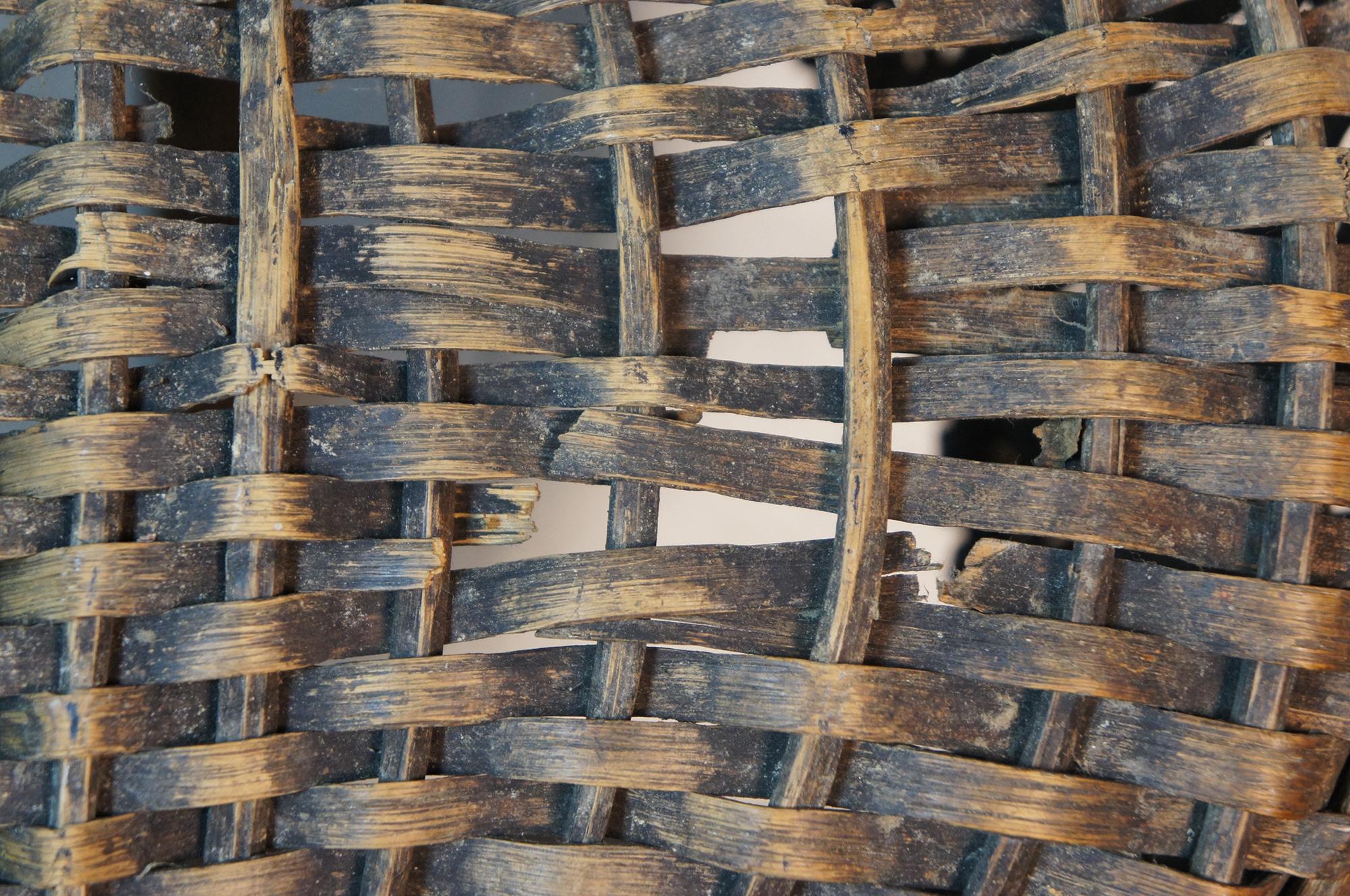 Wicker Antique Hand Woven Country Farmhouse Buttocks Butt Egg Basket