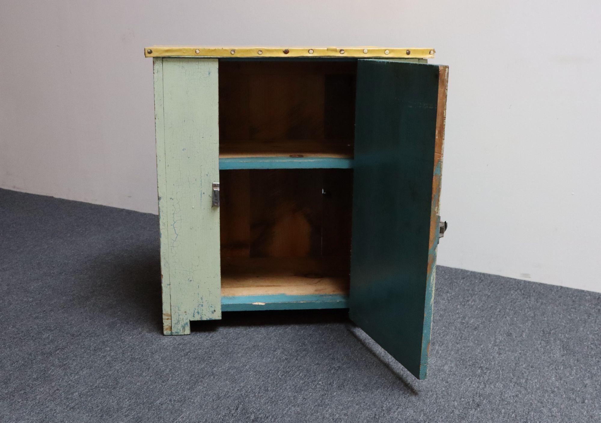 Antique Primitive Jelly Cupboard with Hinged Door and Interior Shelf For Sale 4