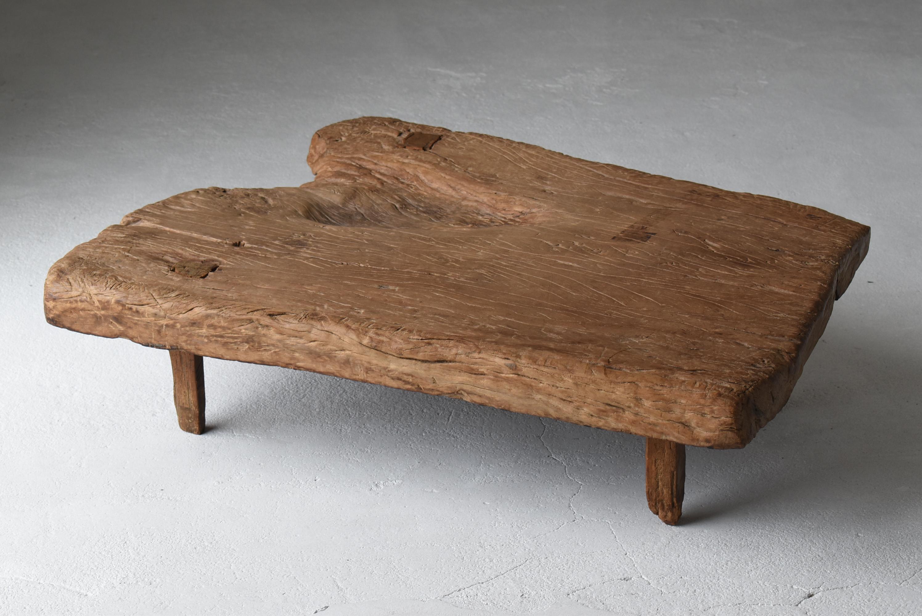 Antique Primitive Low Table or Bench Late 19th Century In Good Condition In Sammu-shi, Chiba