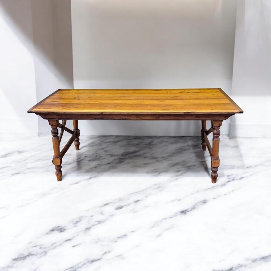 Antiker primitiver Bauern-/Esstisch oder Schreibtisch aus Ahornholz im Campaign-Stil (Rustikal) im Angebot