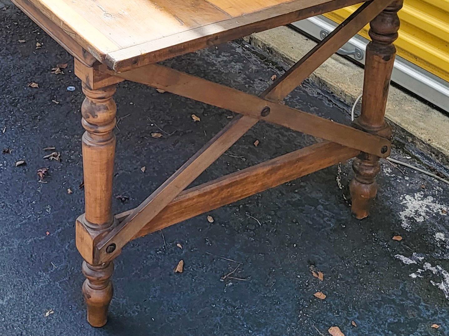 Antiker primitiver Bauern-/Esstisch oder Schreibtisch aus Ahornholz im Campaign-Stil (amerikanisch) im Angebot