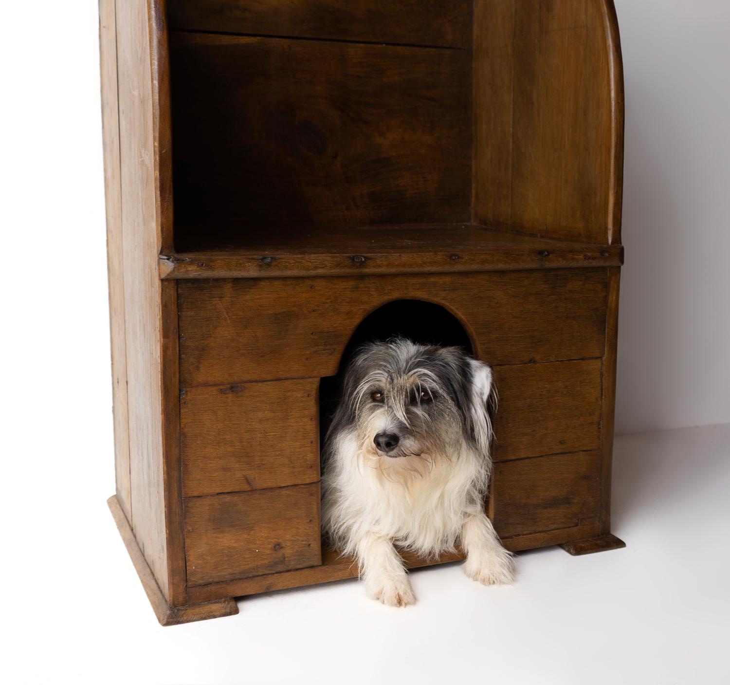Antique Primitive Oak Lambing Chair With Integral Dog Kennel, 19th Century 1
