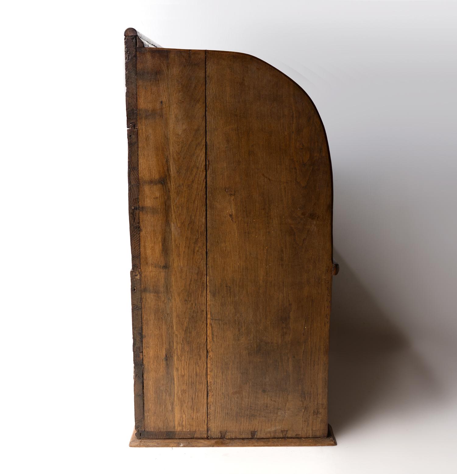 Antique Primitive Oak Lambing Chair With Integral Dog Kennel, 19th Century 3