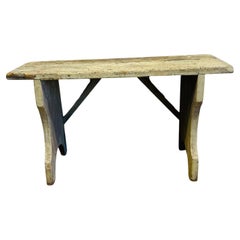 Ancien banc de seau en pin peint de style primitif américain 19ème siècle, fabriqué à la main