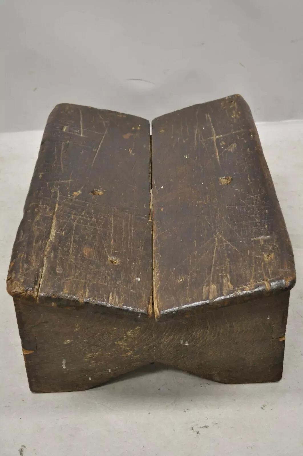 Antike primitive rustikalen Französisch Land solide Planke Holz Fußhocker Hocker Ottoman (Sonstiges) im Angebot