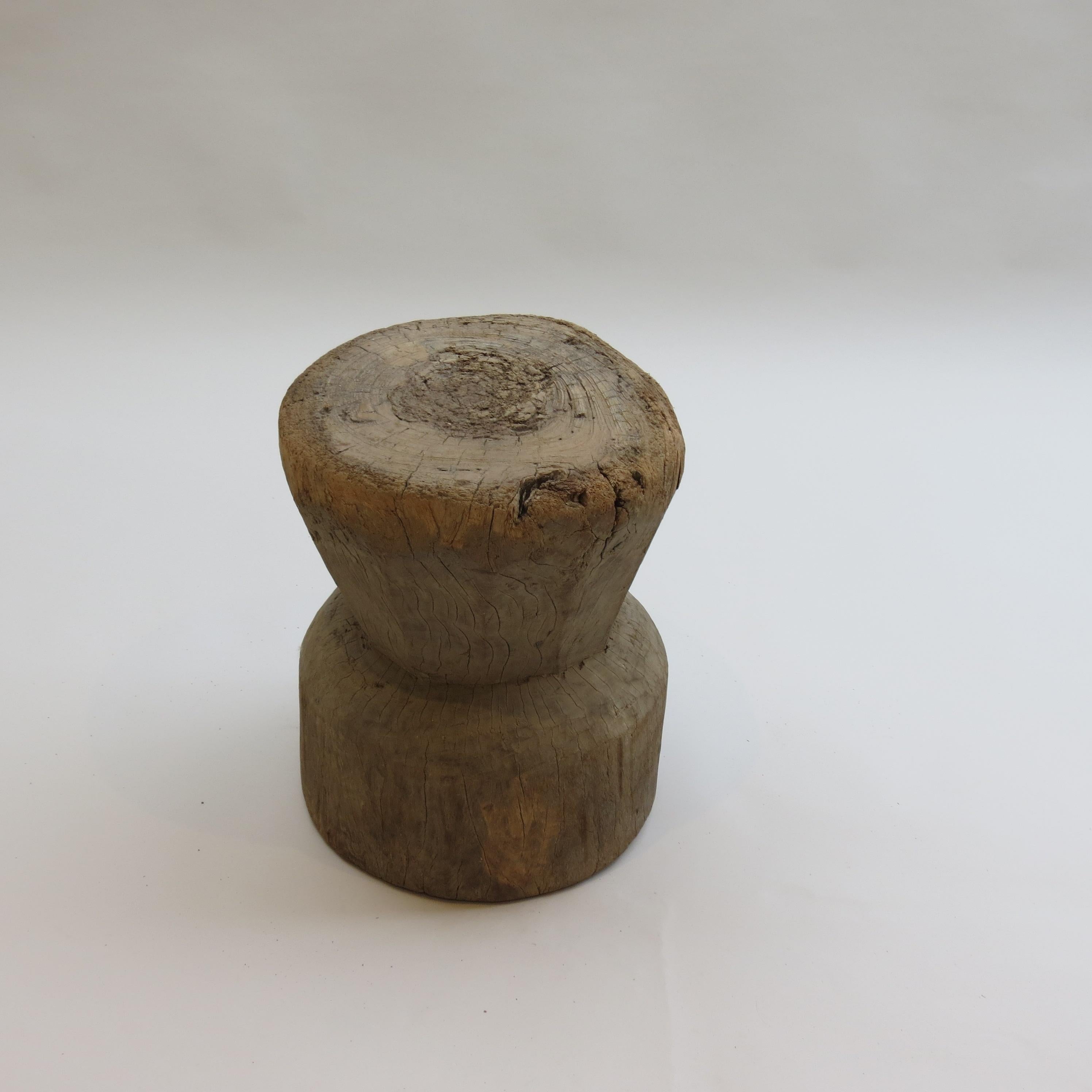 Ancienne et rustique grande table de Mortar en bois africain en vente 6