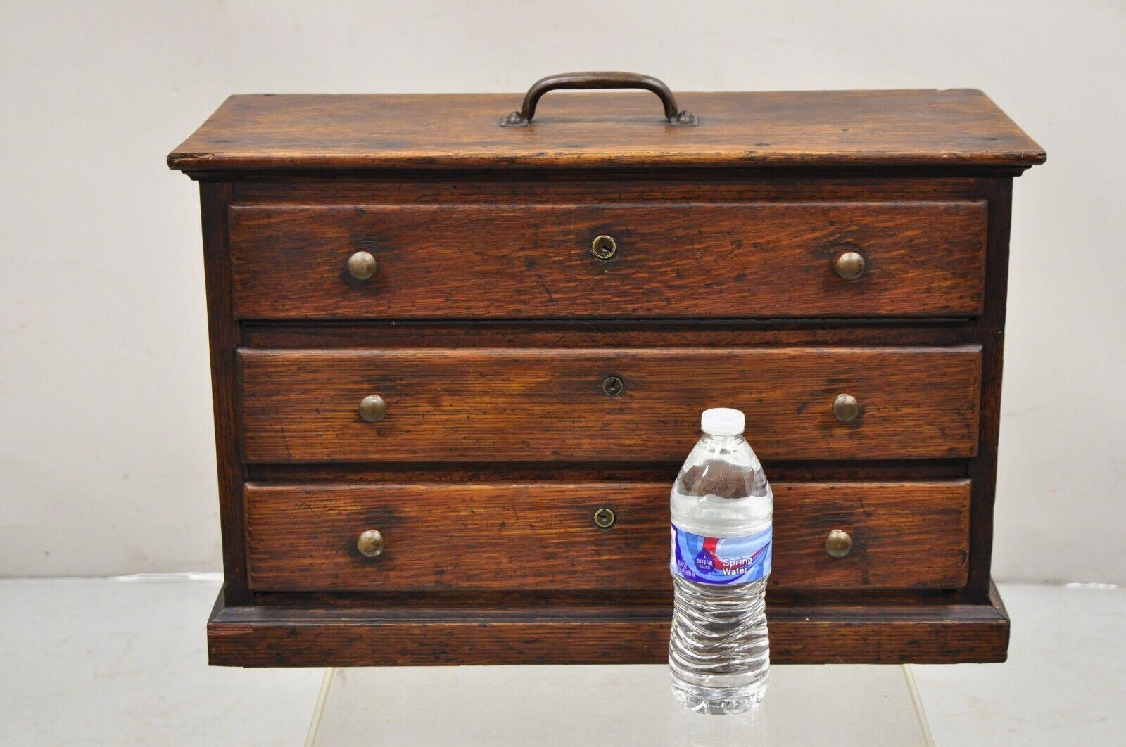 Antique Primitive Rustic Oak Wood 3 Drawer Tool Box Storage Chest with Handle In Good Condition In Philadelphia, PA