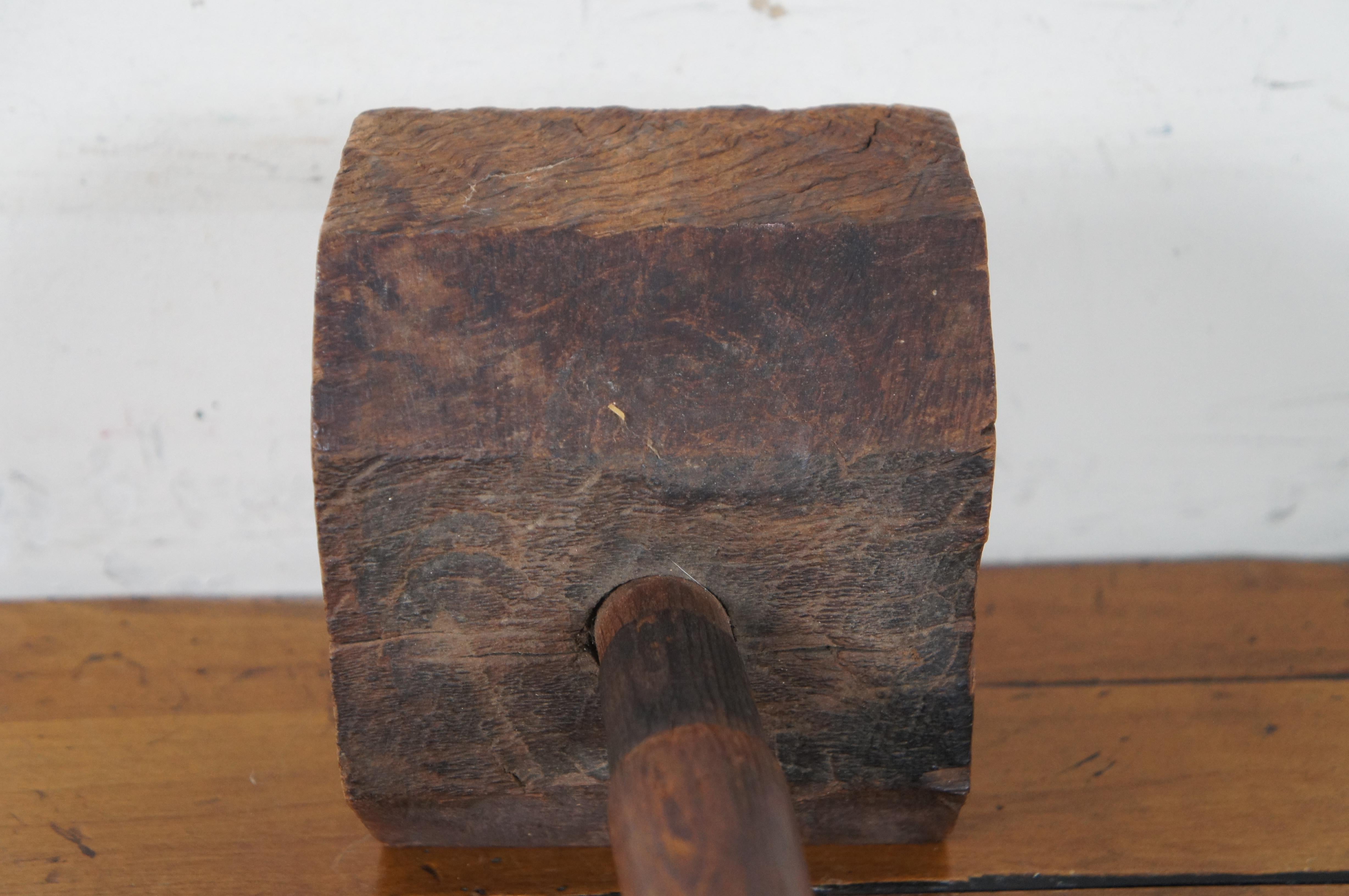 20th Century Antique Primitive Rustic Wooden Octagonal Sledge Hammer Carpenter Mallet For Sale