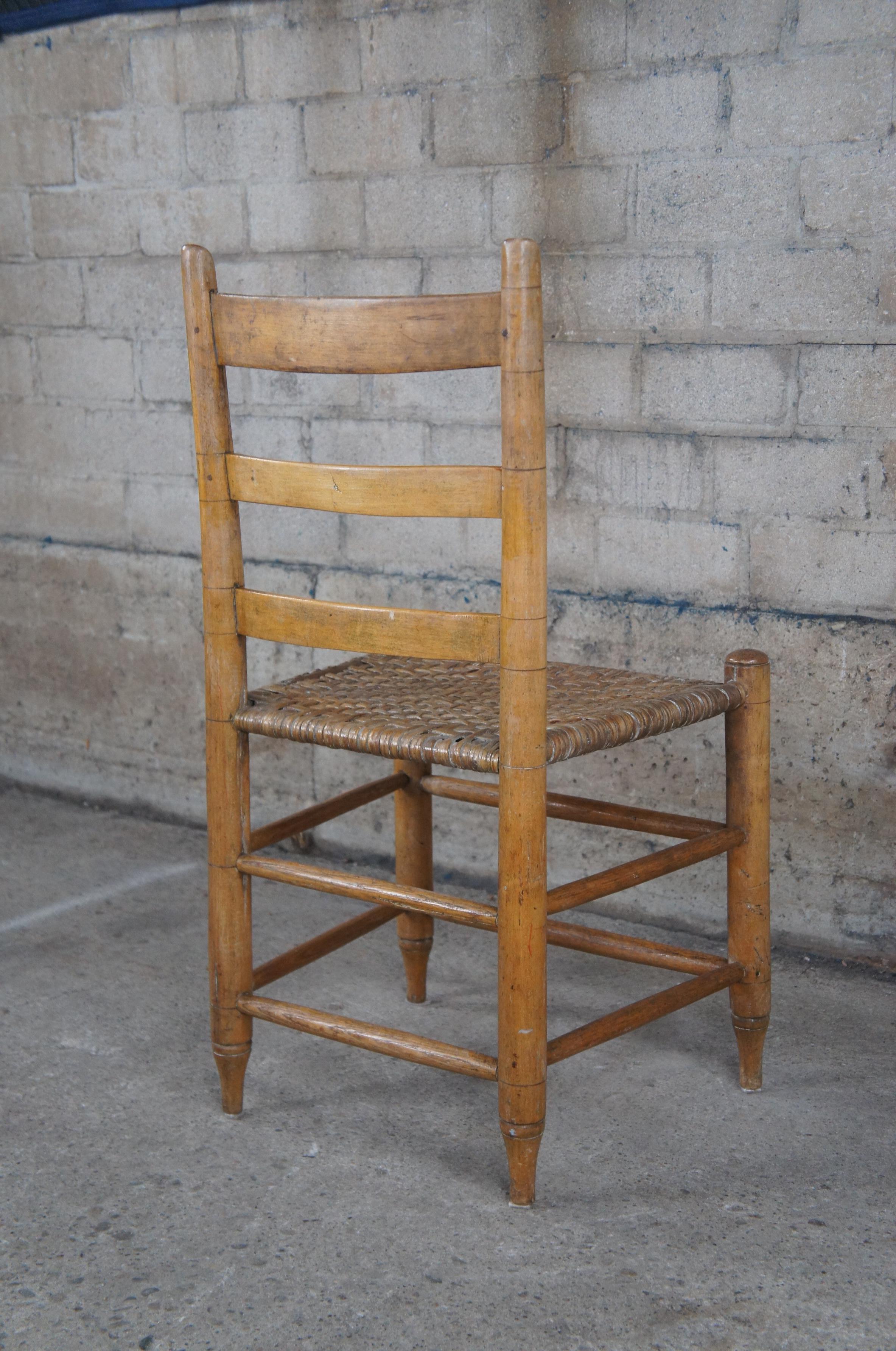 Antique Primitive Shaker Maple Farmhouse Thumb Back Ladderback Rush Chair  For Sale 6