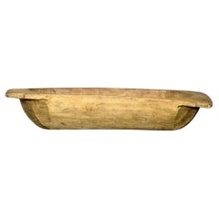 Antica ciotola per l'impasto in legno primitiva svedese di grandi dimensioni intagliata a mano, stile trogolo, 1850