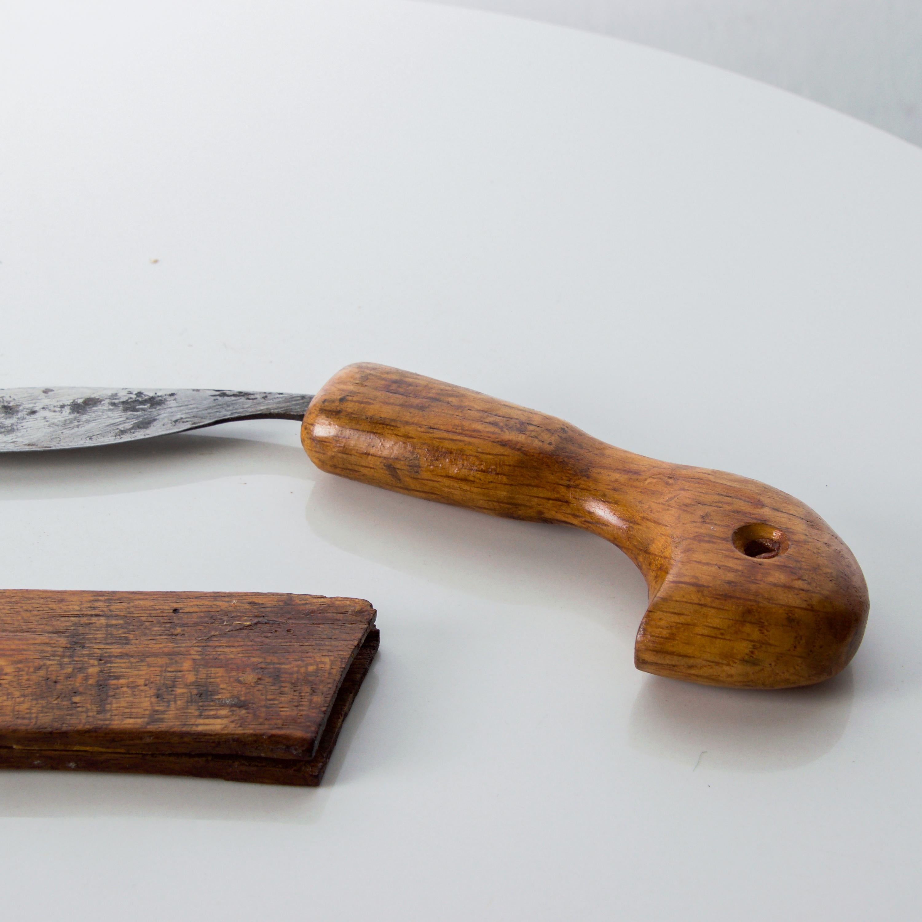 curved knife sheath