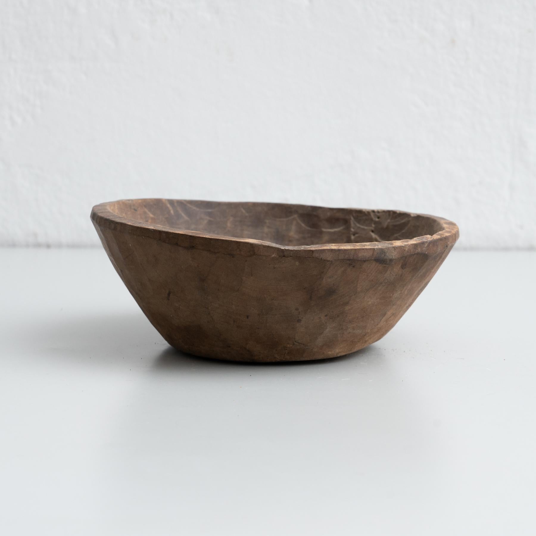 Antike primitive Wood Bowl, um 1960 (Primitiv) im Angebot