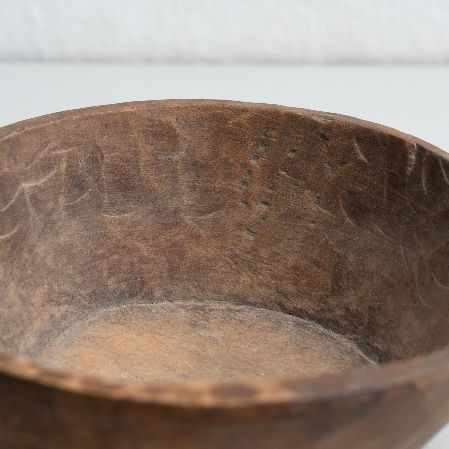 Antike primitive Wood Bowl, um 1960 (Teakholz) im Angebot