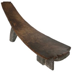 Banc antique en bois du peuple Lobi d'Afrique