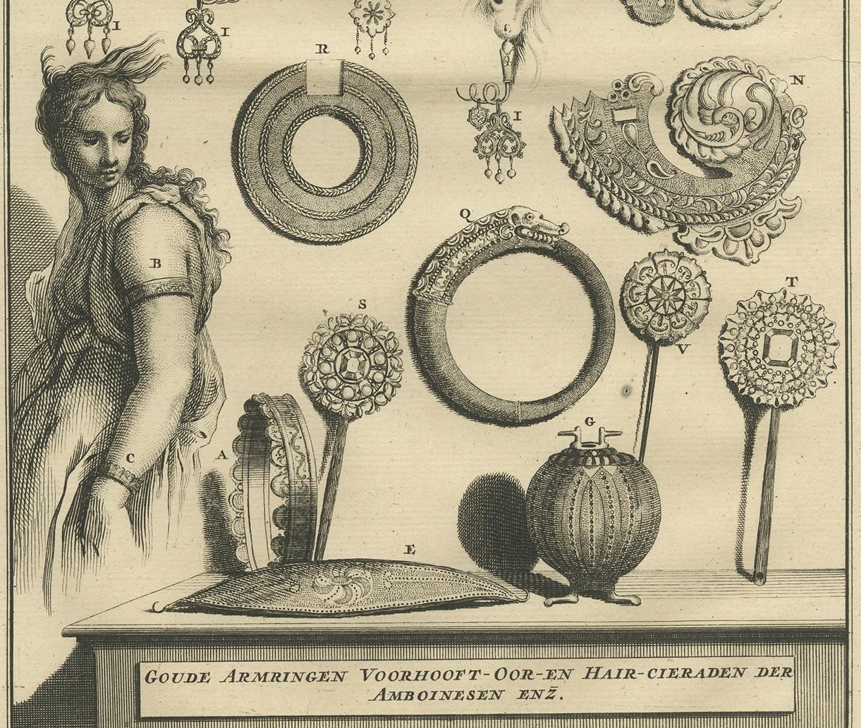 Antique Print of Ambonese Jewelry by Valentijn, 1726 In Good Condition For Sale In Langweer, NL