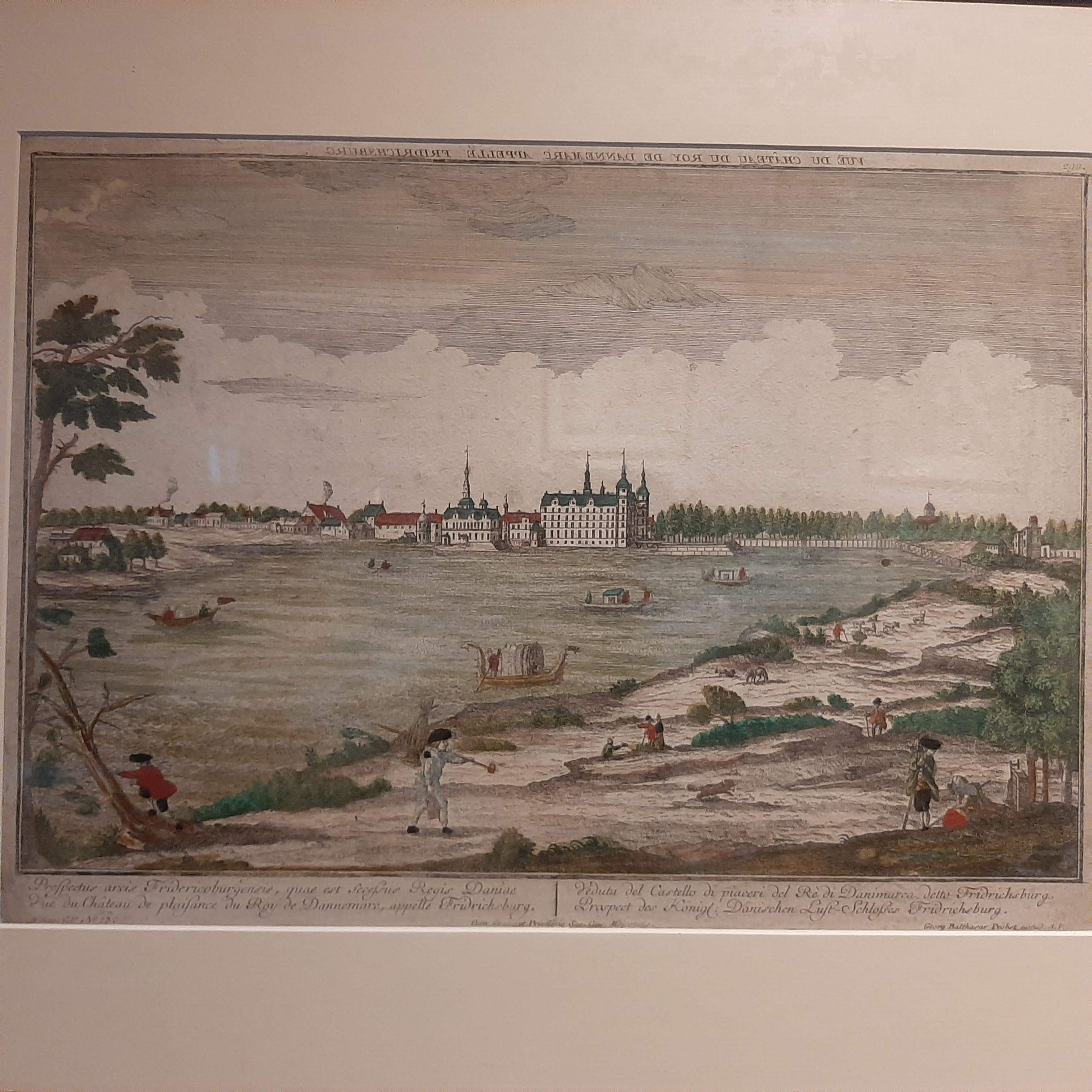 Antique print titled 'Prospectus arcis Fridericoburgensis (..)'. View on Frederiksborg Castle, in Hillerød, Denmark. This is an optical print, also called 'vue optique' or 'vue d'optique', which were made to be viewed through a Zograscope, or other