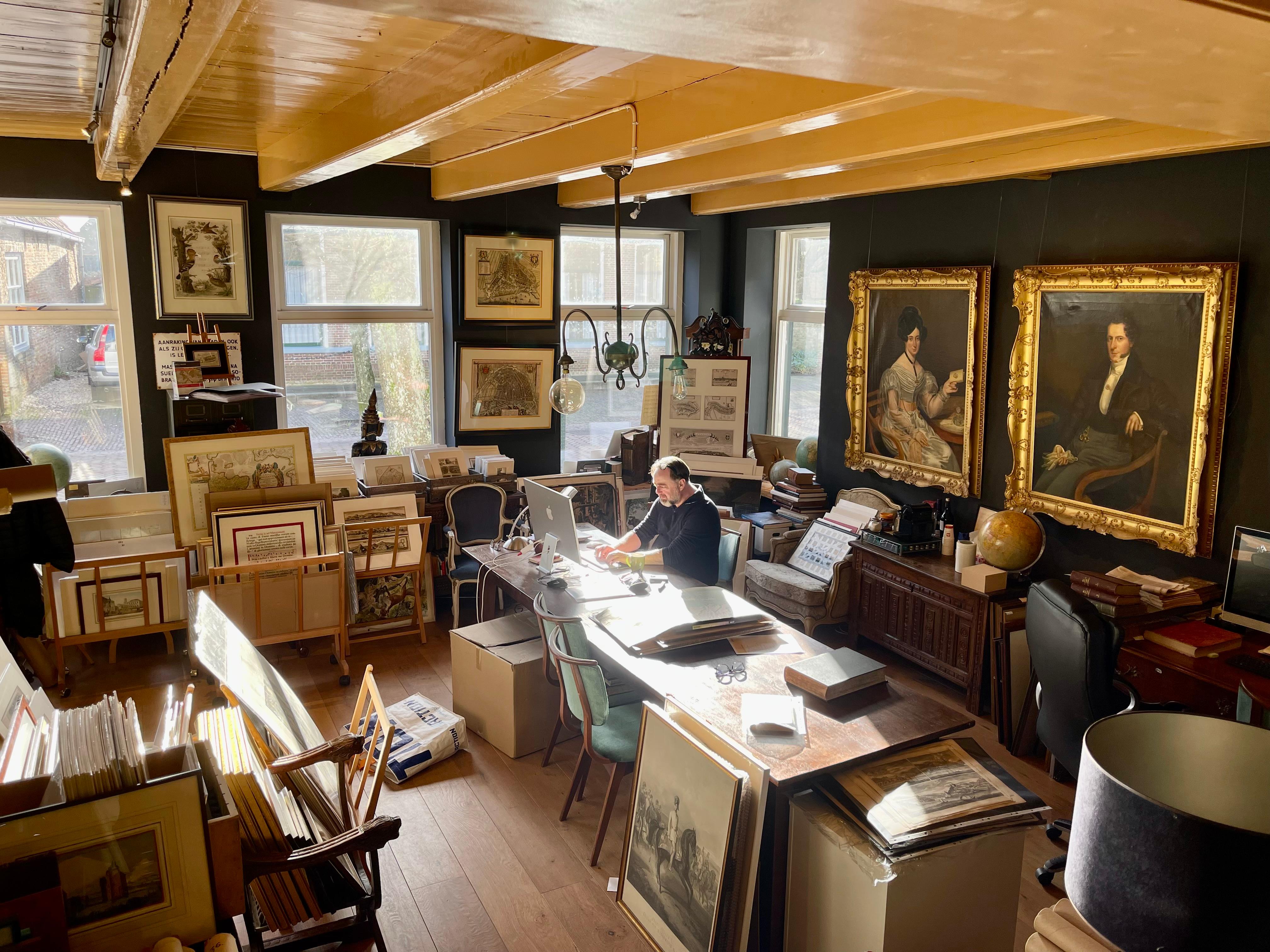 XVIIIe siècle et antérieur Impression ancienne du Bâtiment sur le Stadhuisbrug à Utrecht, Pays-Bas en vente