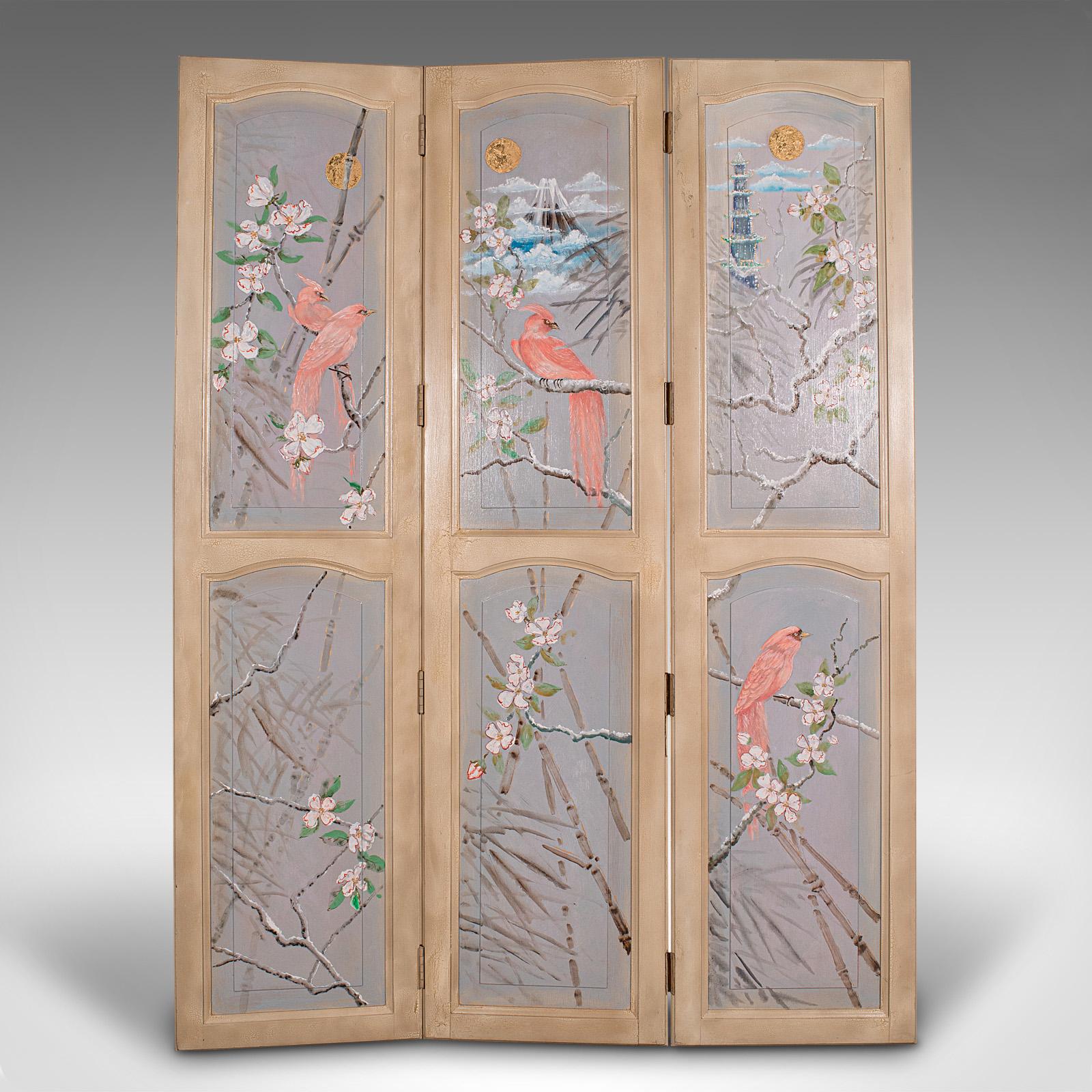 This is an antique privacy screen. An English, handpainted pine 3 panel room divider in Japanese taste, dating to the Victorian period and later, circa 1900.

Strikingly decorative folding screen with wonderful painted scenes
Displaying a