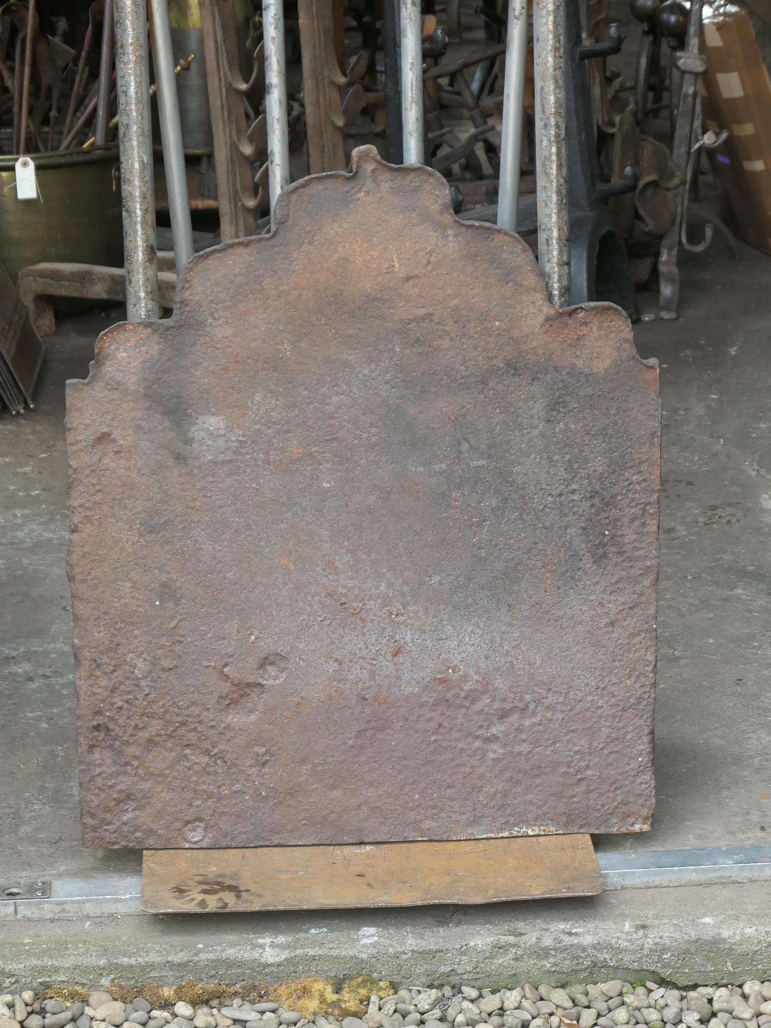 Antique 'Pro Patria' Fireback, 17th Century 2