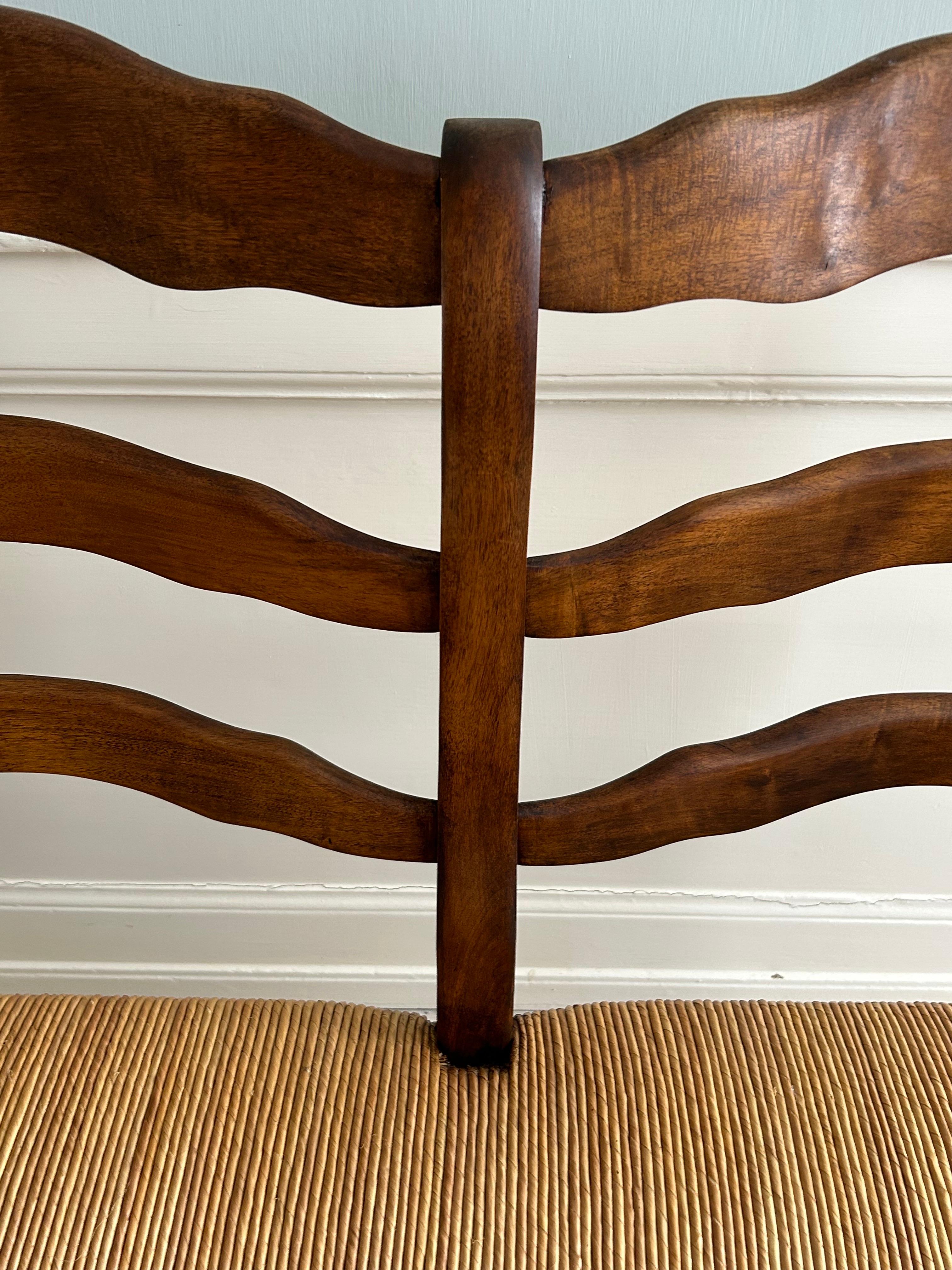 Antique Provence Bench in Curved Wood with Rush Seat, France, 19th Century For Sale 8