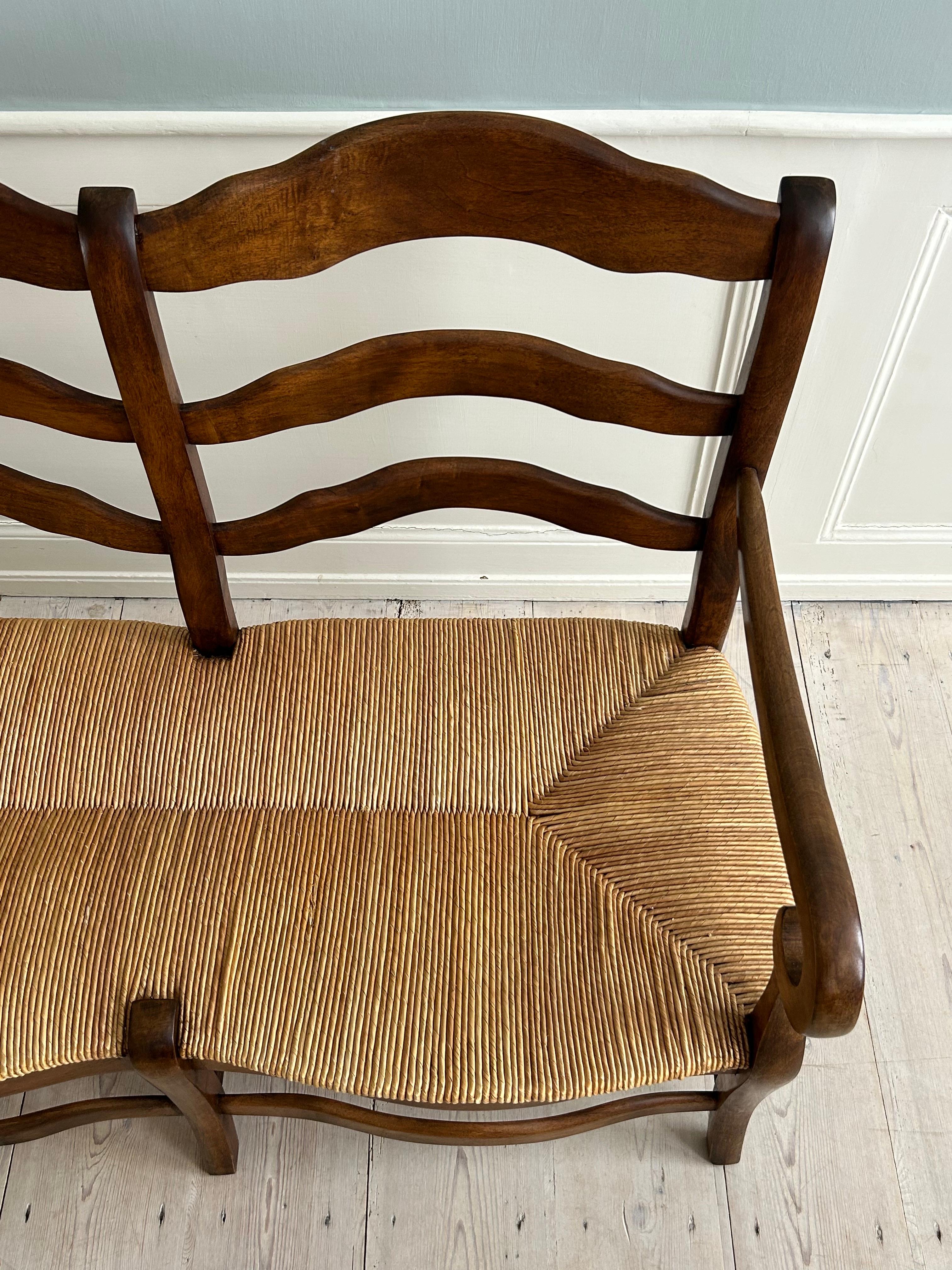 Antique Provence Bench in Curved Wood with Rush Seat, France, 19th Century For Sale 4