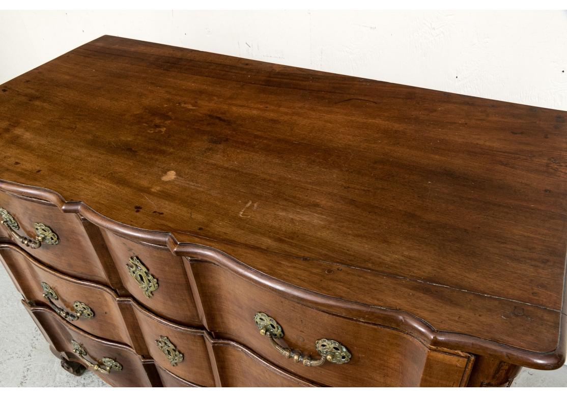 Ancienne commode provinciale de campagne française en vente 3
