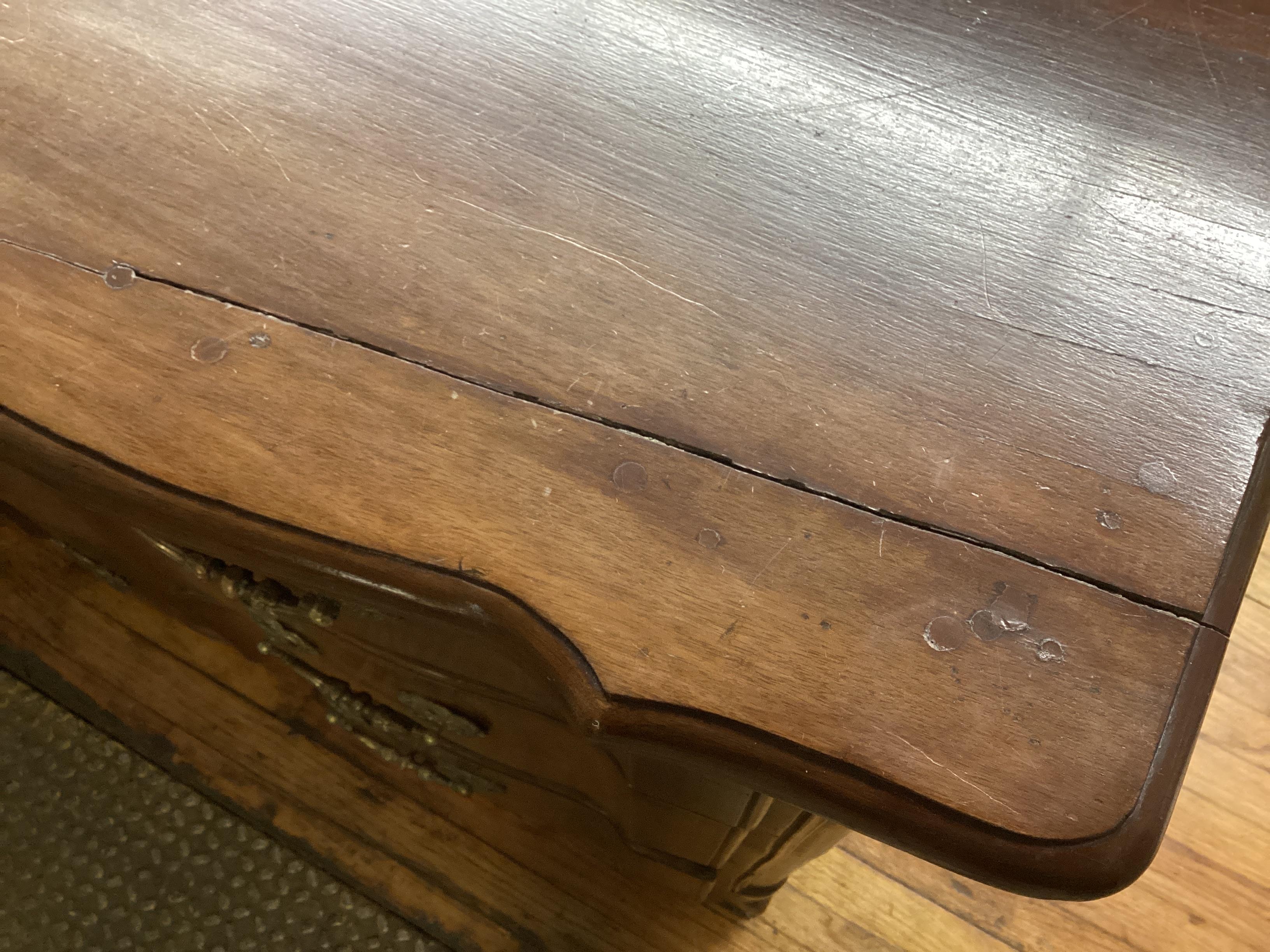 Ancienne commode provinciale de campagne française en vente 9