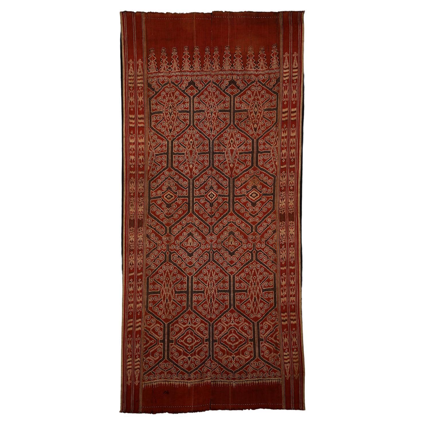 Antike Pua Kumbu,  Gewebtes Stammestextil aus Sarawak von Ikat