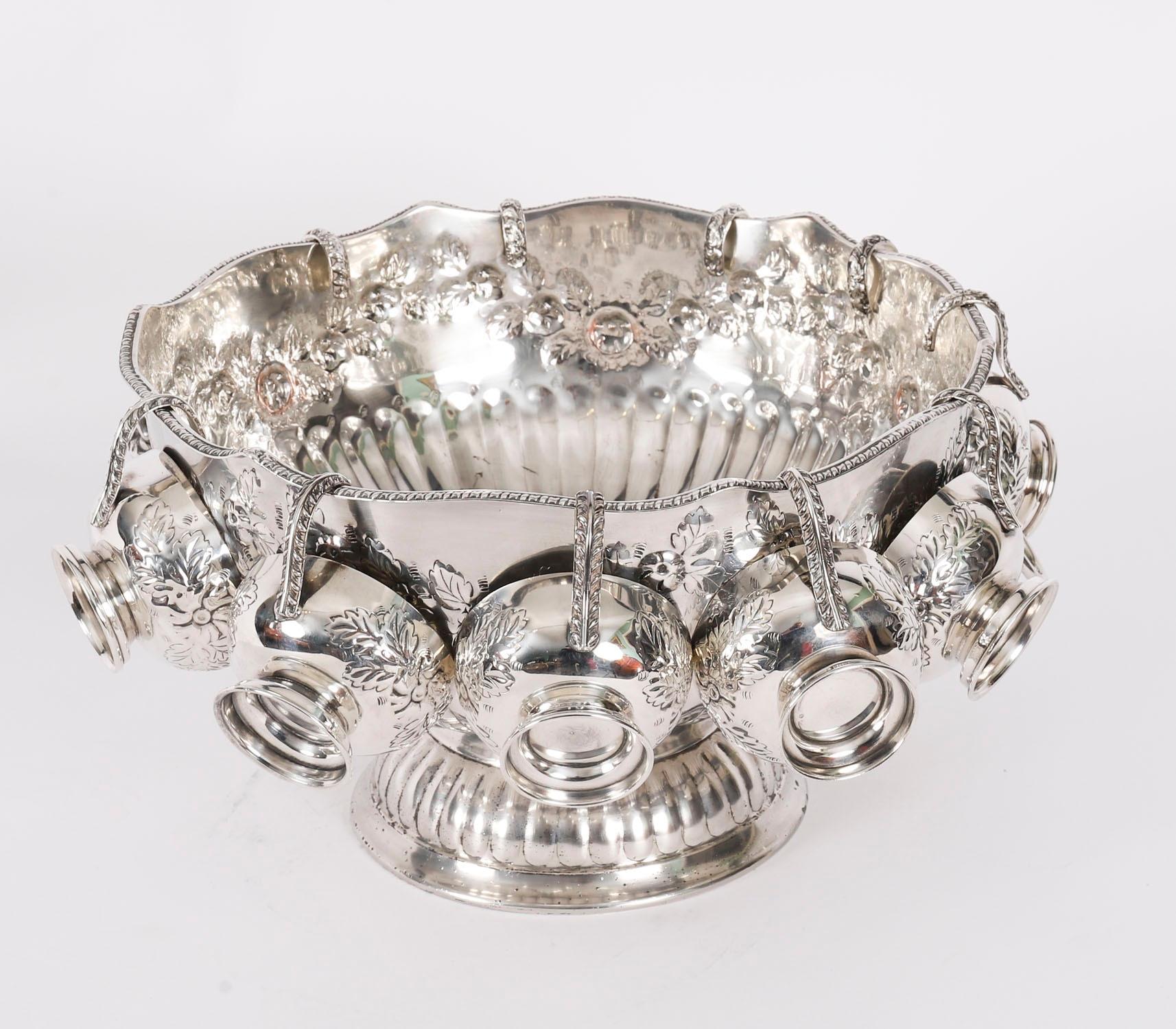 Antikes Punchschalen-Set / Wein-/Champagnerkühler-Set aus dem 20. Jahrhundert (Silber) im Angebot