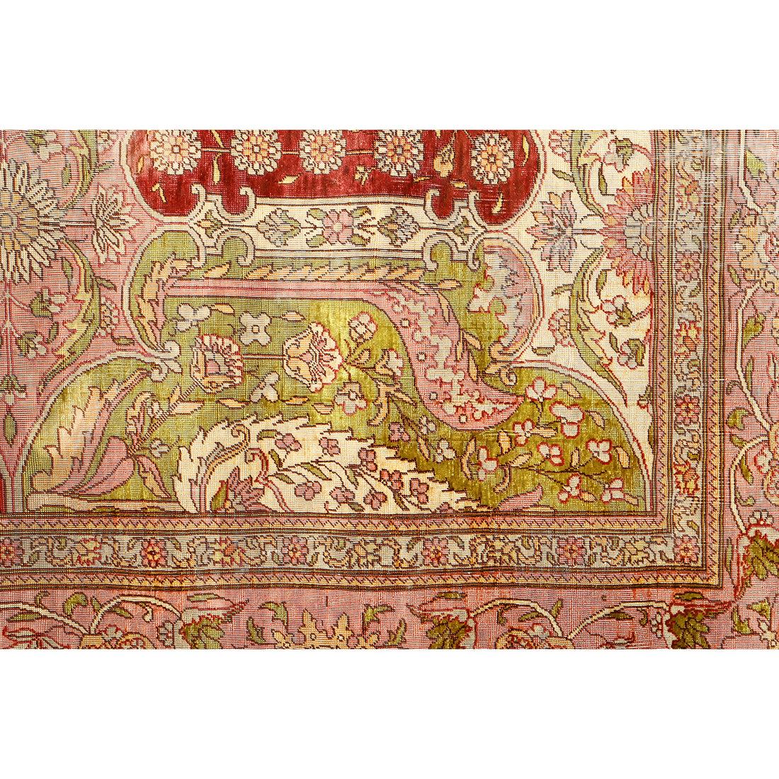 Tappeto Herekeh antico in pura seta 4'10x3'6

Key Detail:
Pile: Seta
Fondazione: Seta
Origine: Herekeh
Design: Allover
Età approssimativa: 90 anni
Qualità (KPI): 450
Condit: Buono per l'età
Dimensioni: 4'10x3'6
Numero di inventario: 5875

I tappeti
