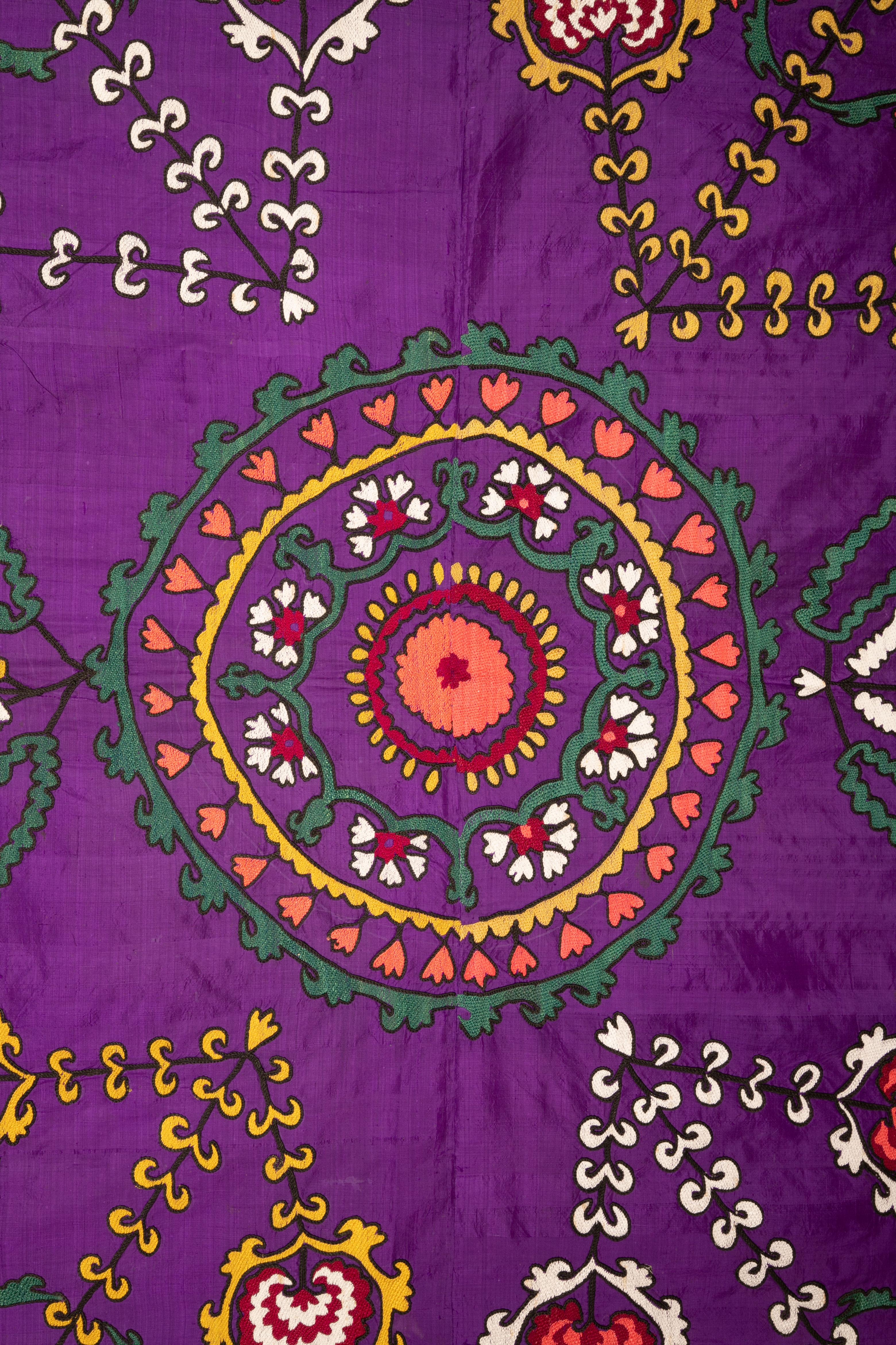 Suzani antiguo de seda pura de Uzbekistán, Asia Central, 1900 Uzbeko en venta