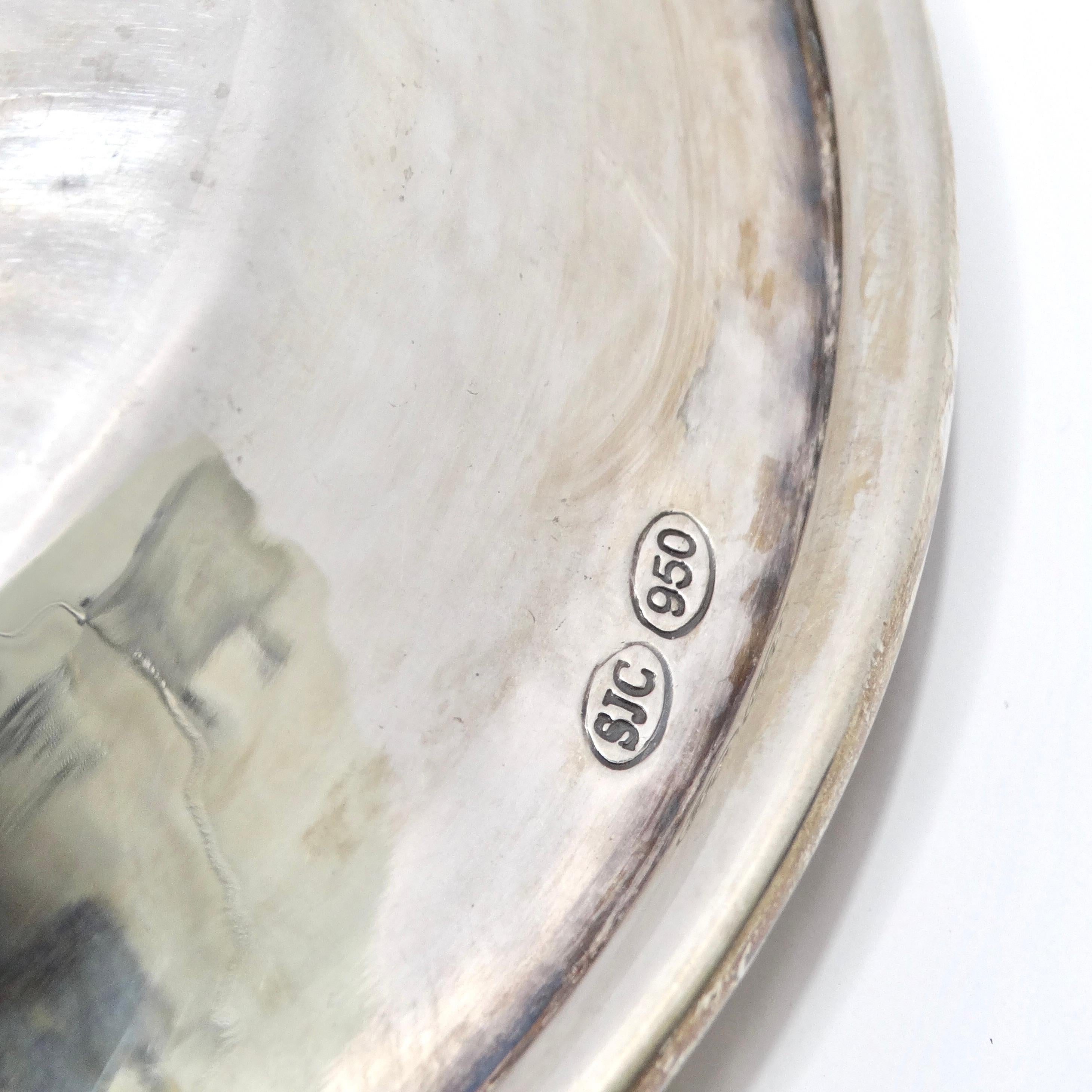 Antiker Teller mit Traubenmotiv aus reinem Silber im Angebot 4