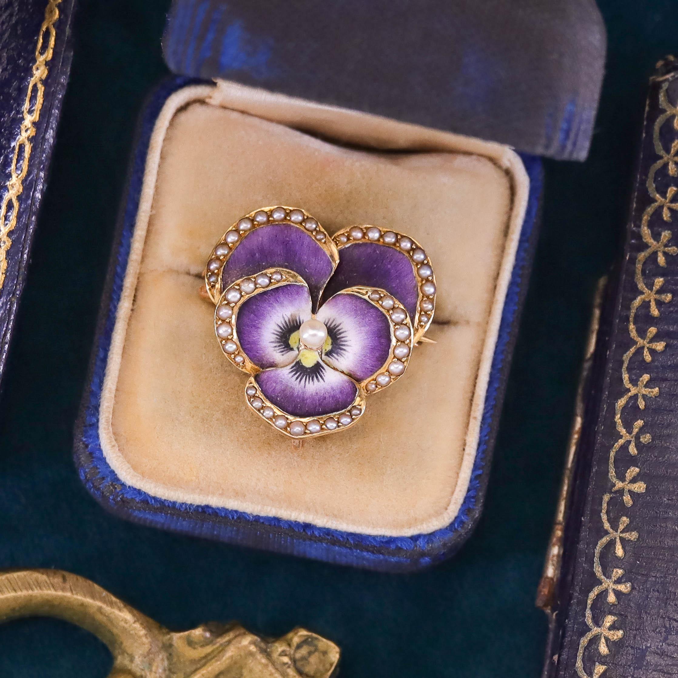 Krementz Broche pansy ancienne en or 14 carats et émail violet Pour femmes en vente