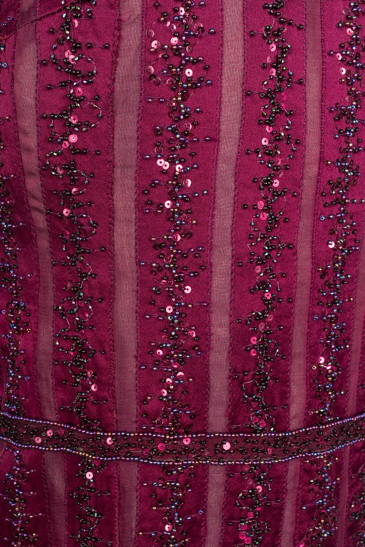 Robe ancienne en soie violette Excellent état - En vente à SAINT-OUEN-SUR-SEINE, FR