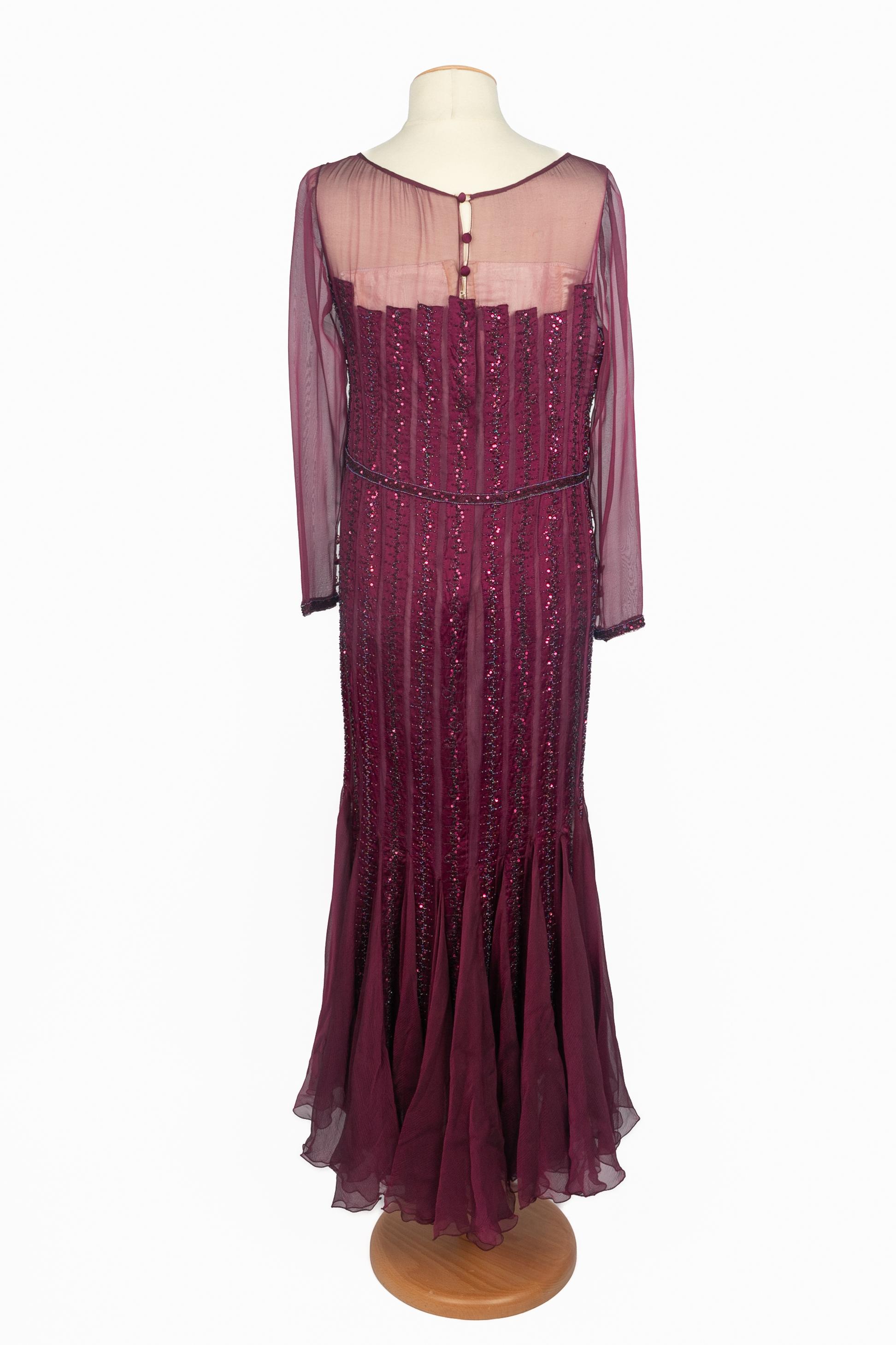 Robe ancienne en soie violette en vente 2