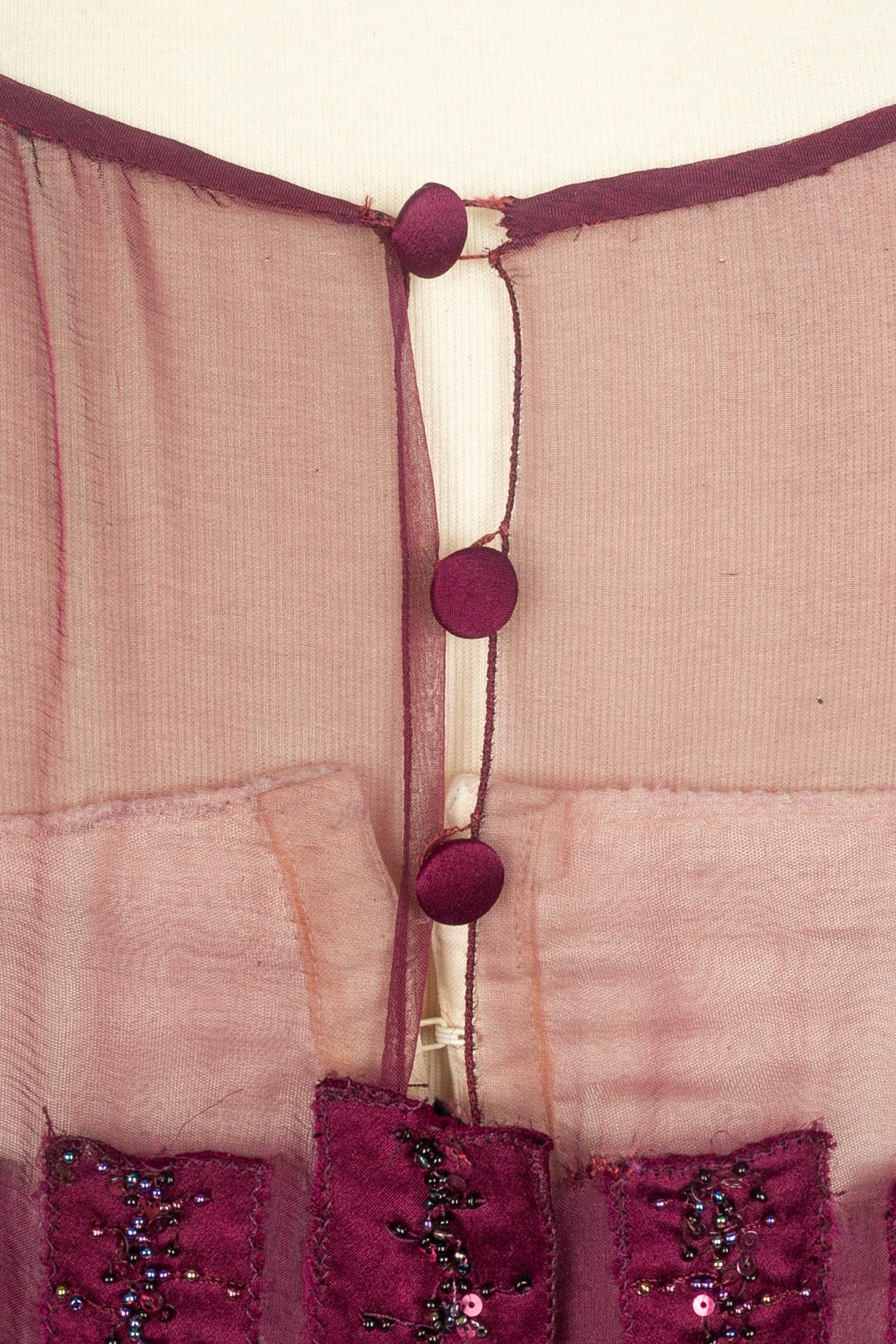 Robe ancienne en soie violette en vente 3