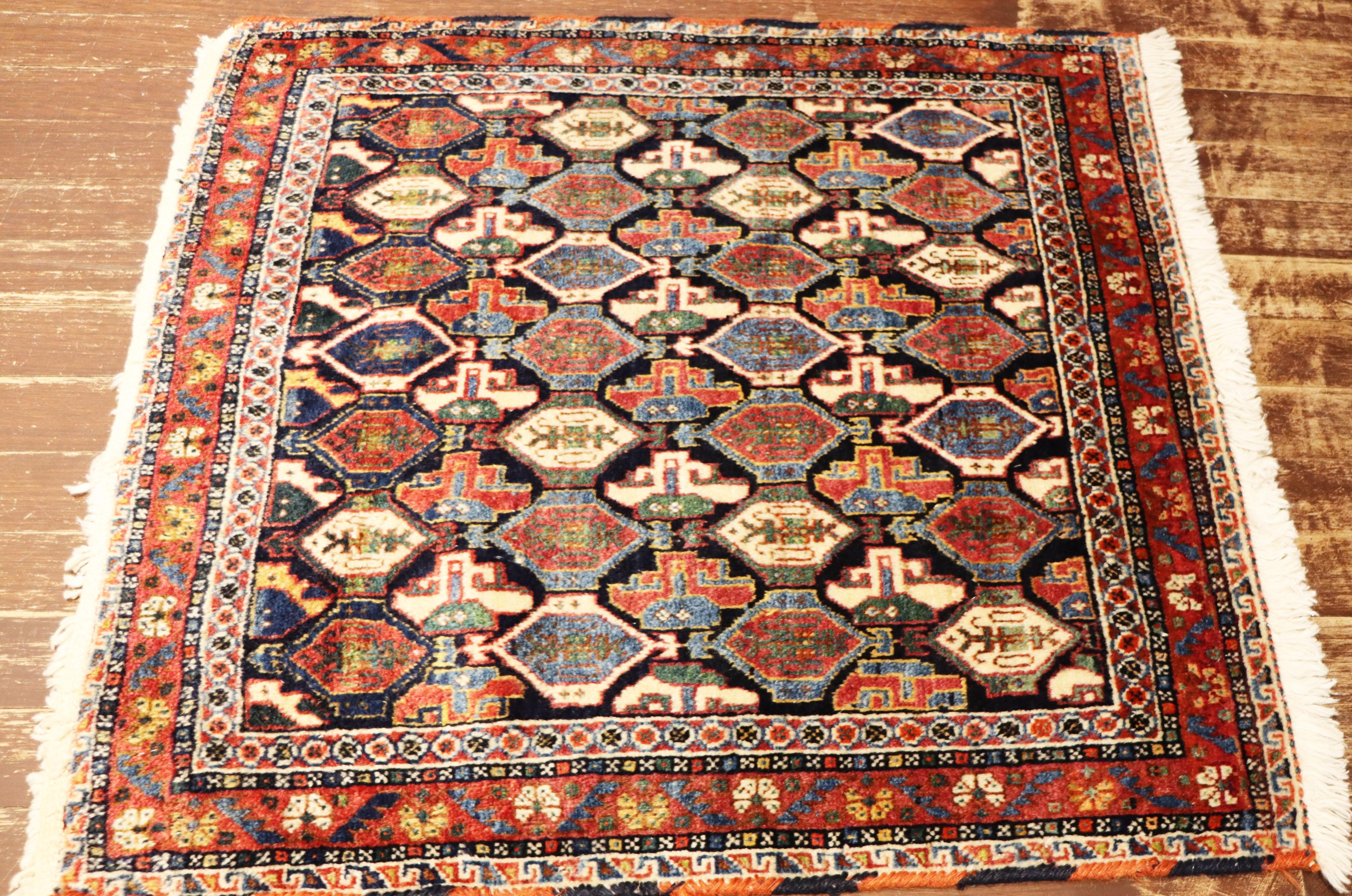 Antique Qashqai bag/ Rug, Unusual In Excellent Condition For Sale In Evanston, IL