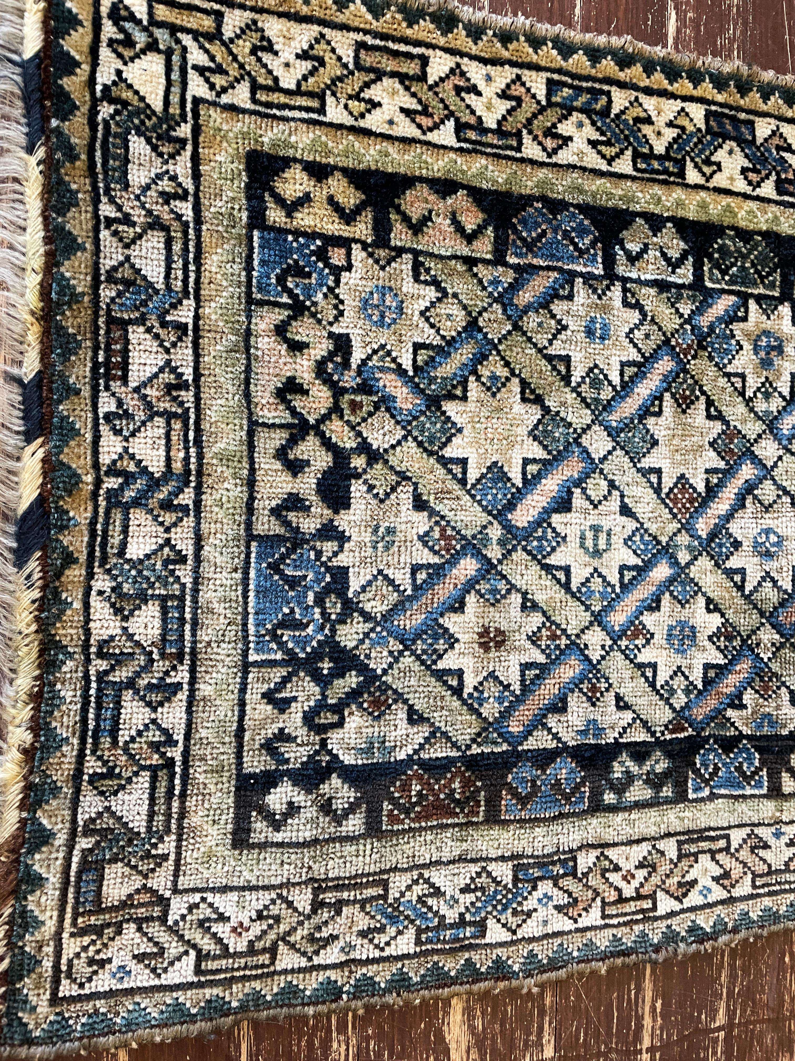 Antique Qashqai bag/ Rug, Unusual, Star Rug In Good Condition For Sale In Evanston, IL