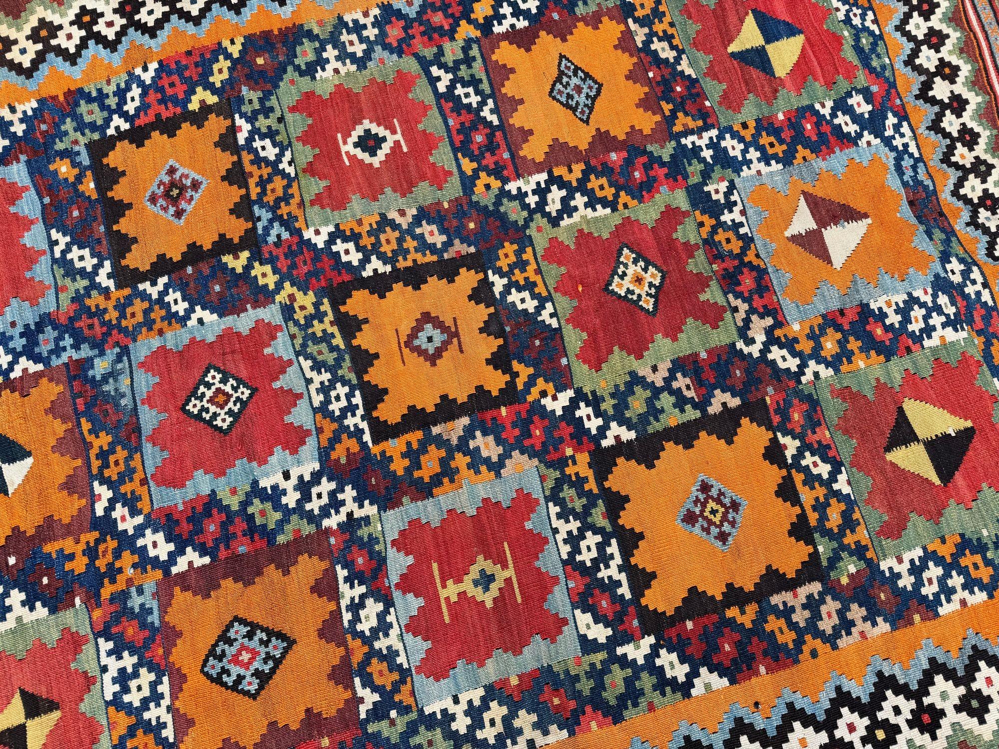 Antiker Gaschgai-Kilim 2,30m x 1,59m im Angebot 6
