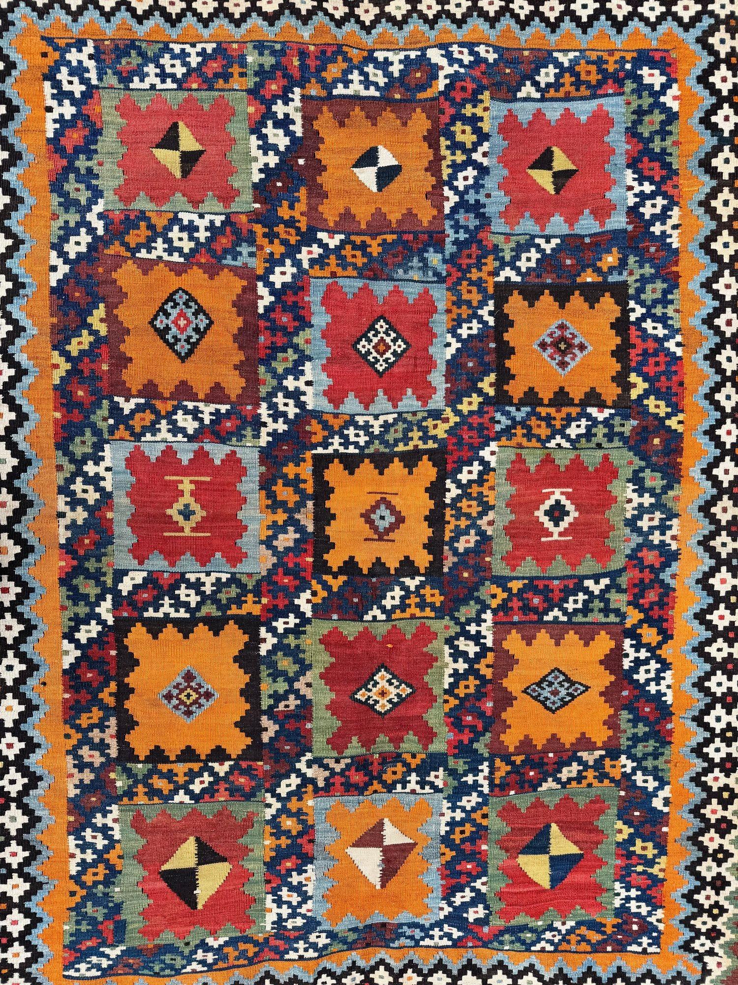 Antiker Gaschgai-Kilim 2,30m x 1,59m im Angebot 9
